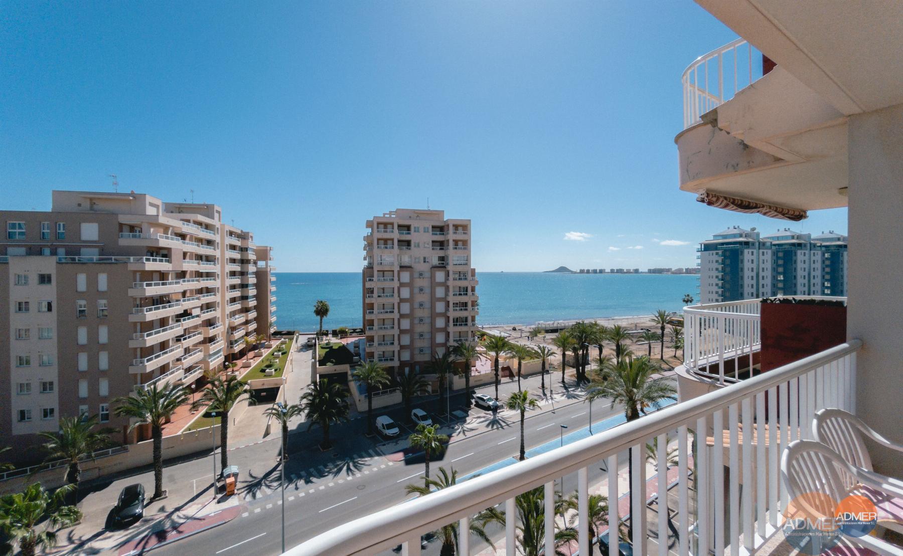 For sale of flat in La Manga del Mar Menor