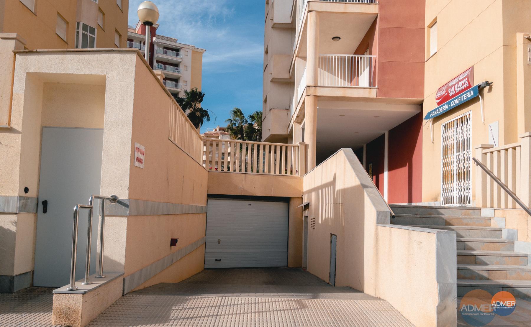 For sale of flat in La Manga del Mar Menor