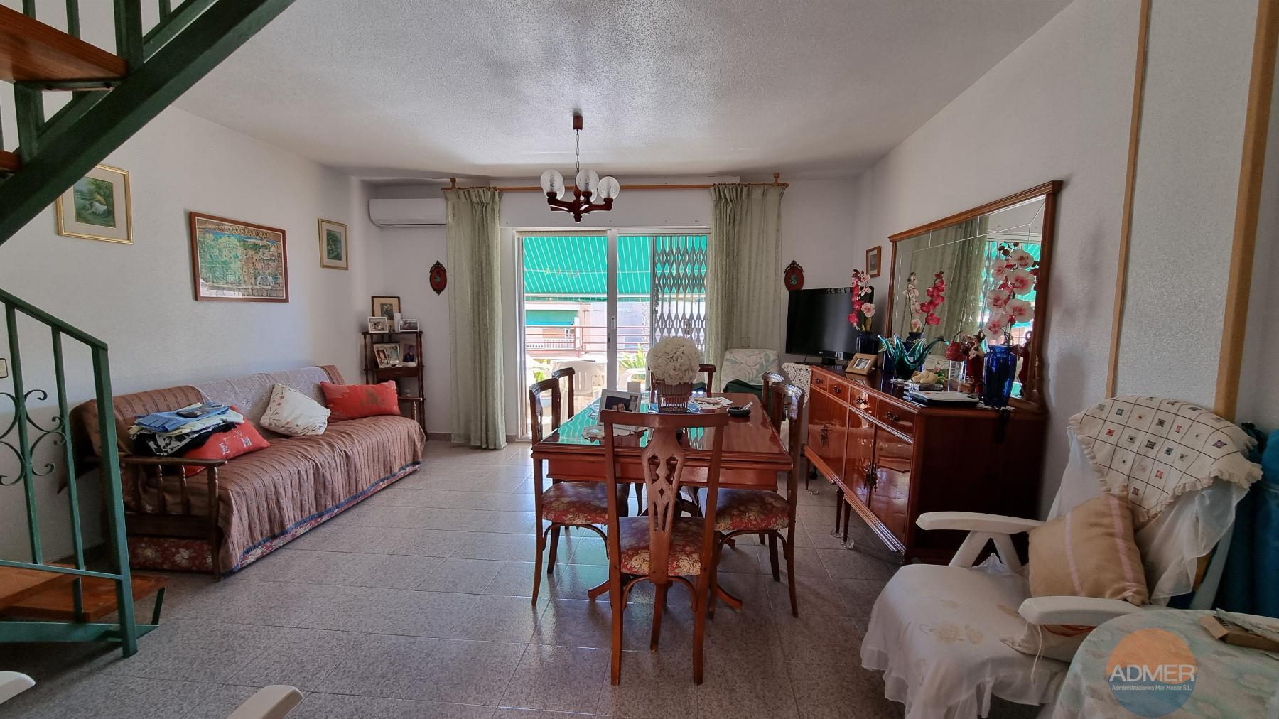 For sale of flat in Los Alcázares