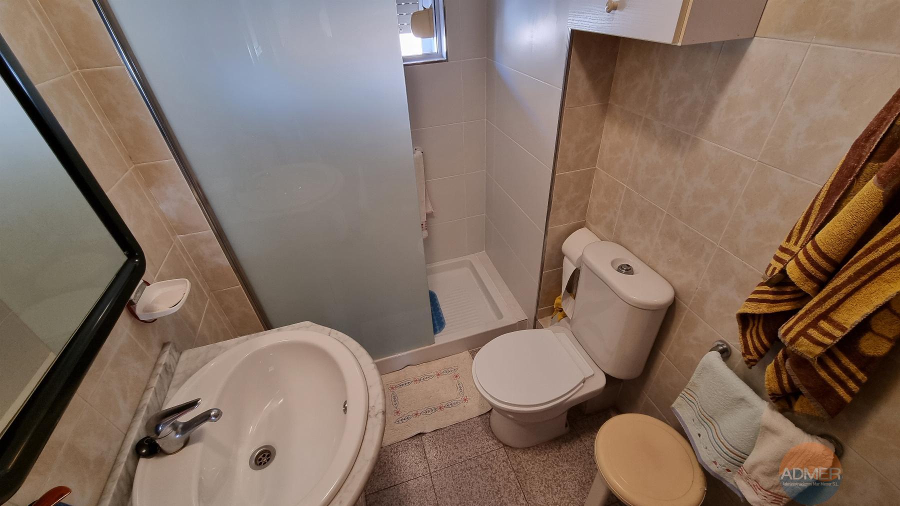 For sale of flat in Los Alcázares