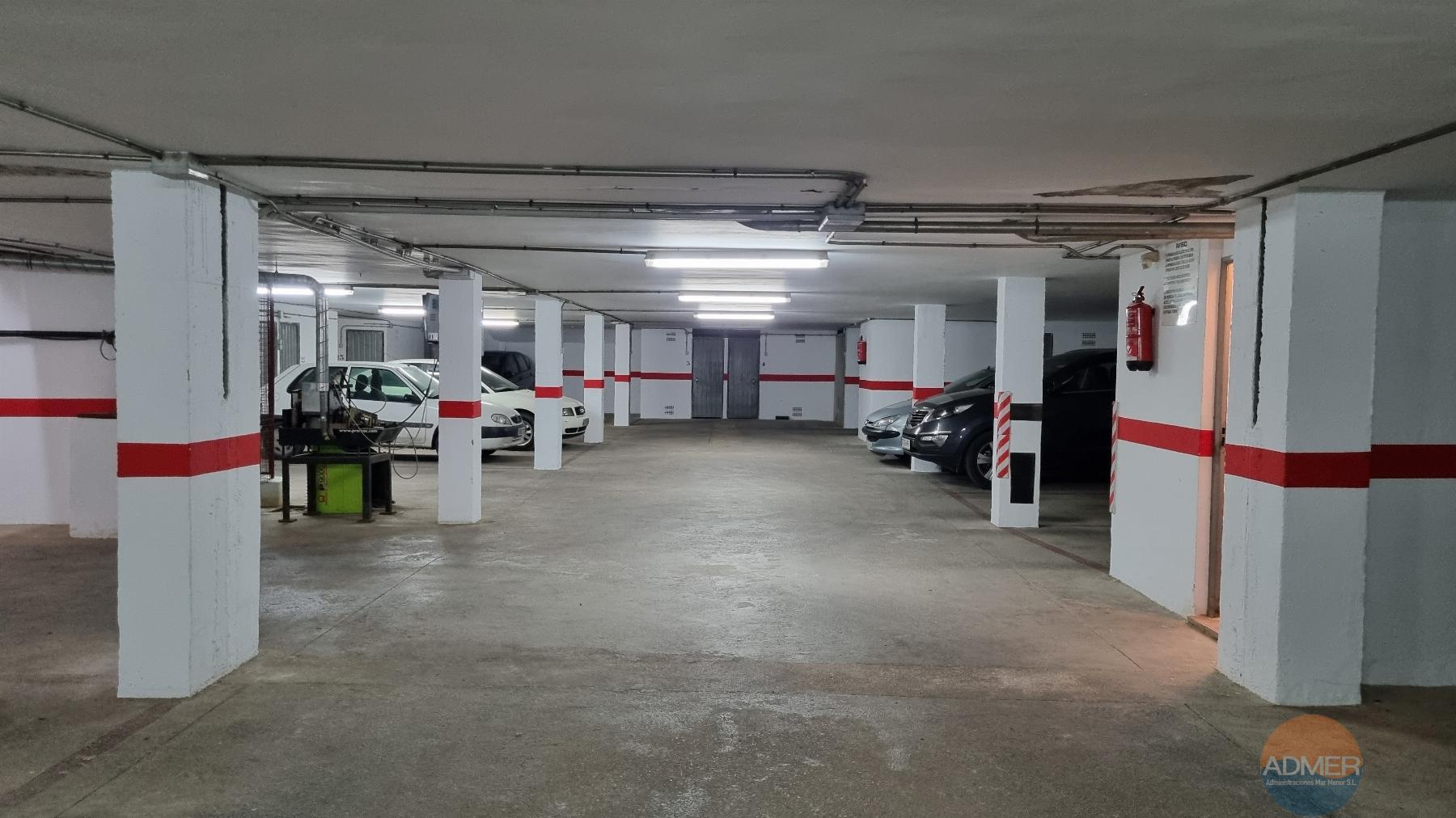 For sale of flat in Los Alcázares