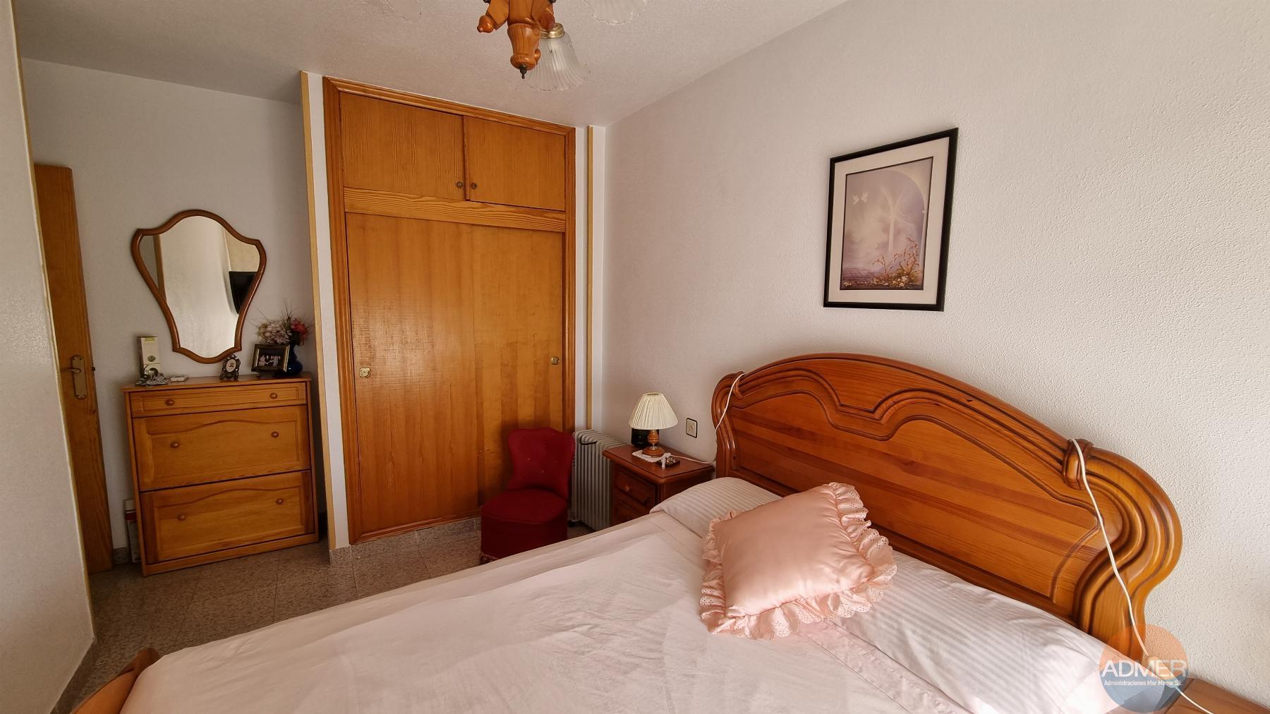For sale of flat in Los Alcázares