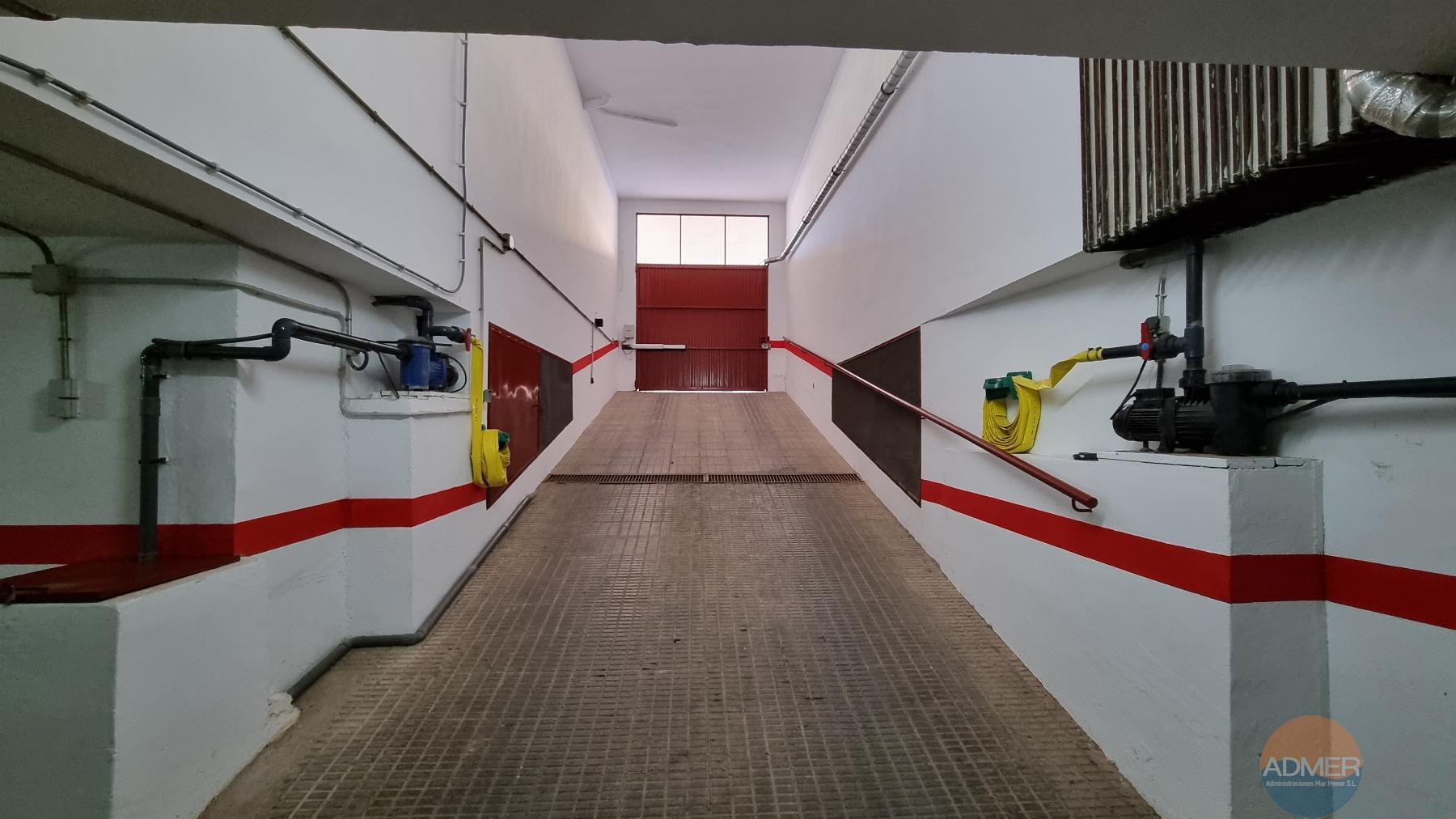 For sale of flat in Los Alcázares