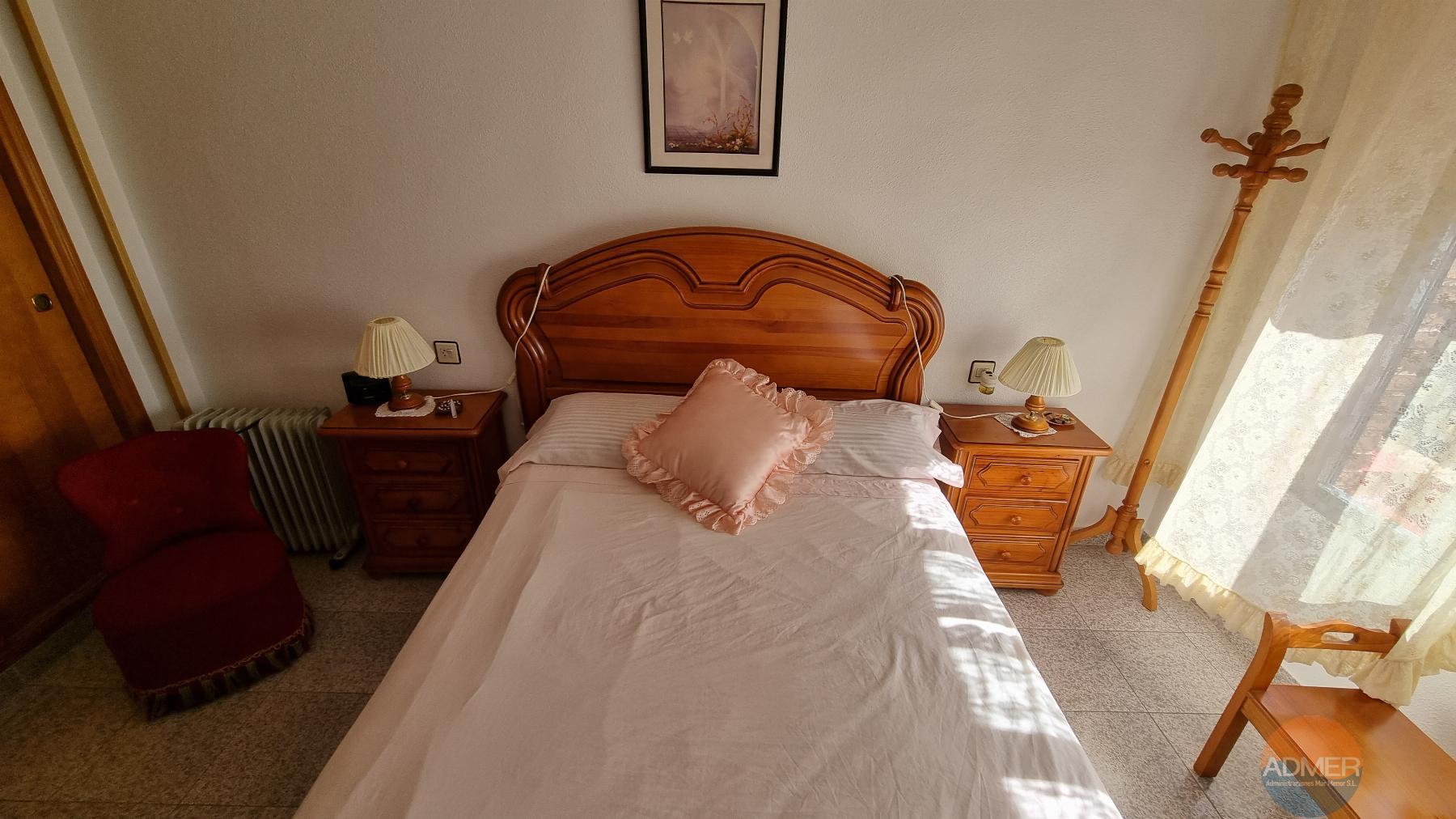 For sale of flat in Los Alcázares