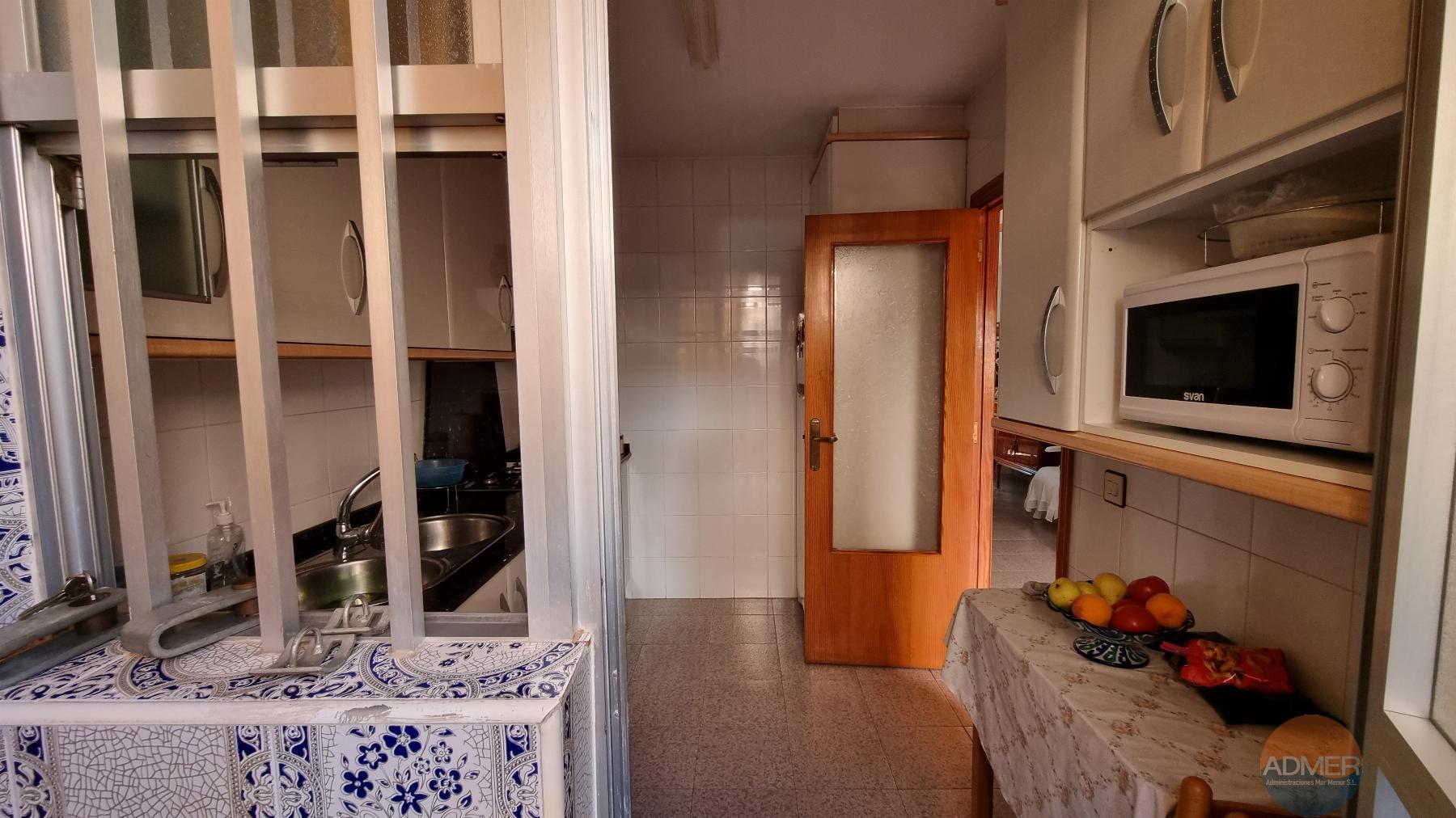 For sale of flat in Los Alcázares