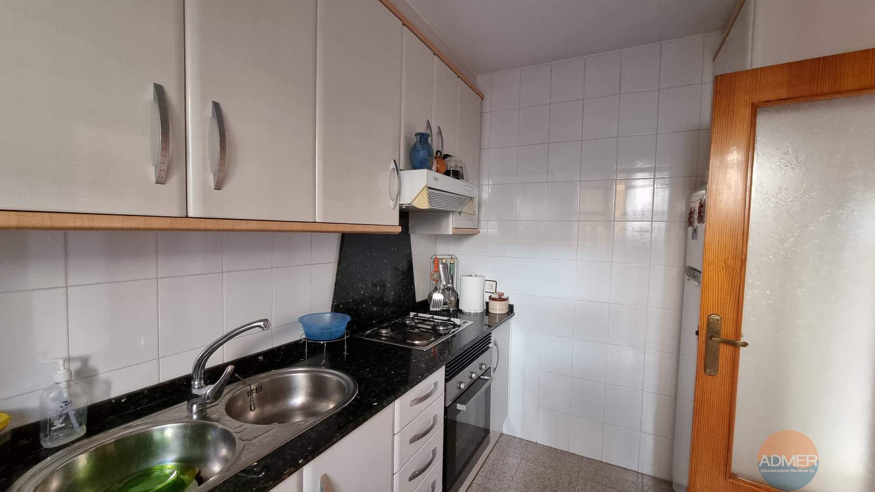 For sale of flat in Los Alcázares