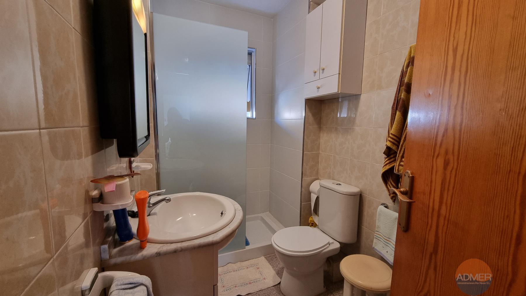 For sale of flat in Los Alcázares