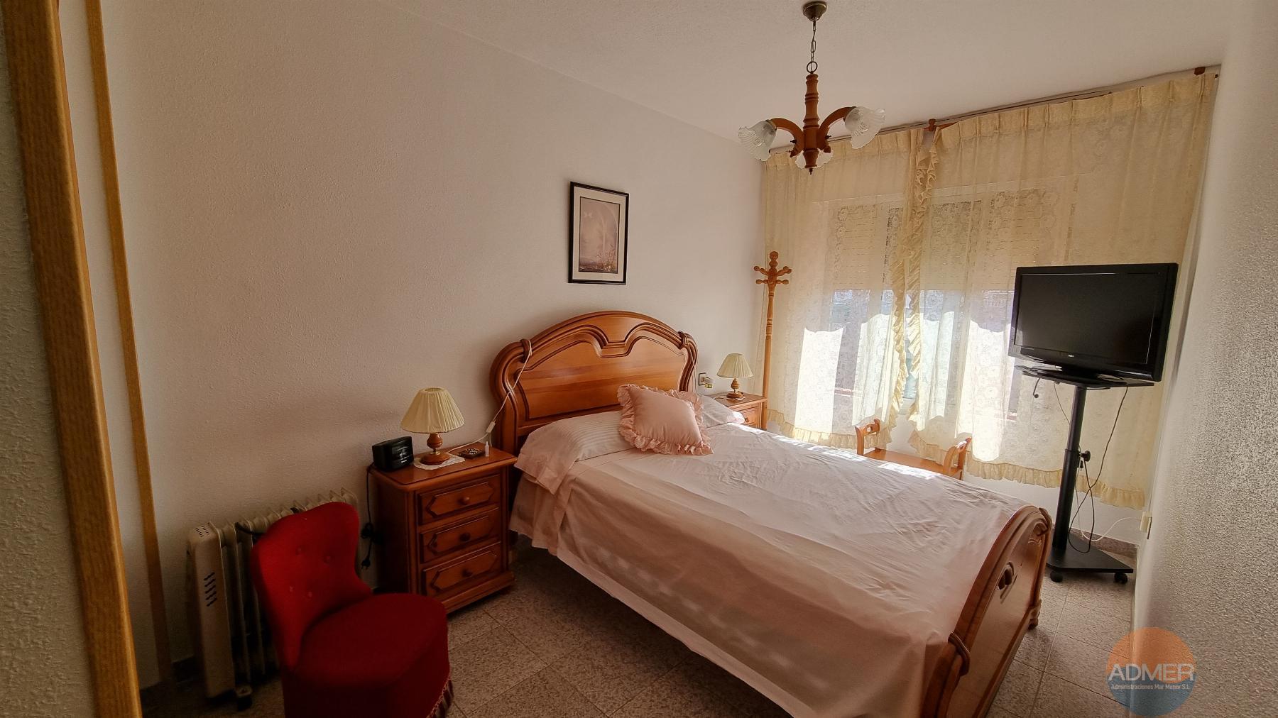 For sale of flat in Los Alcázares