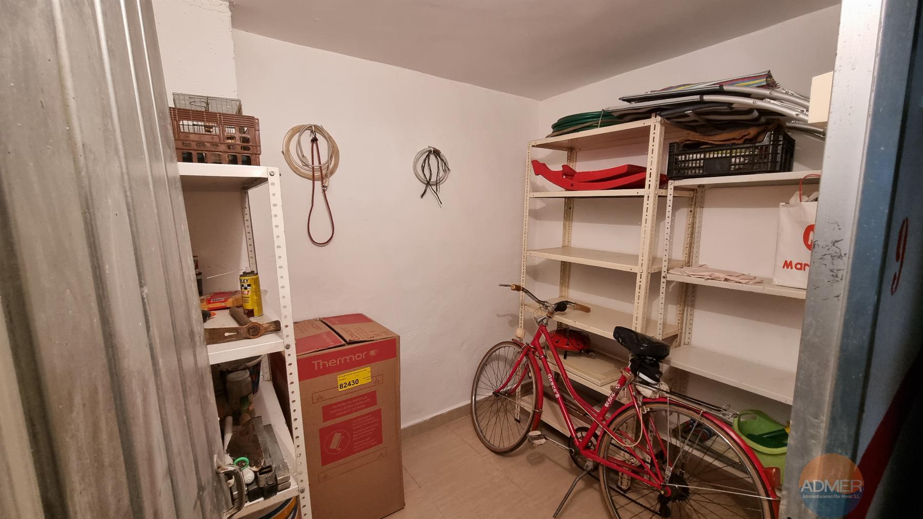 For sale of flat in Los Alcázares