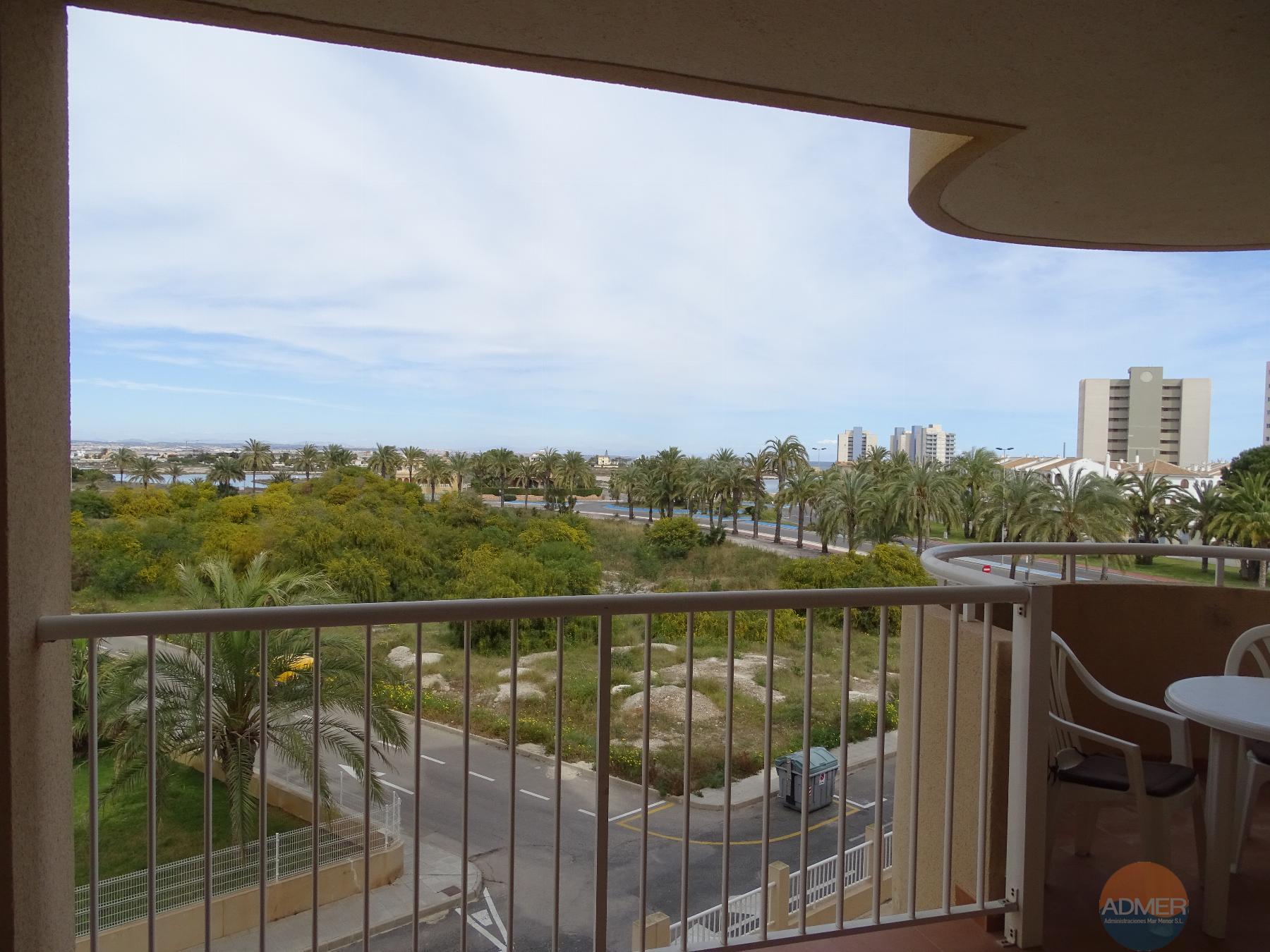 For sale of apartment in La Manga del Mar Menor