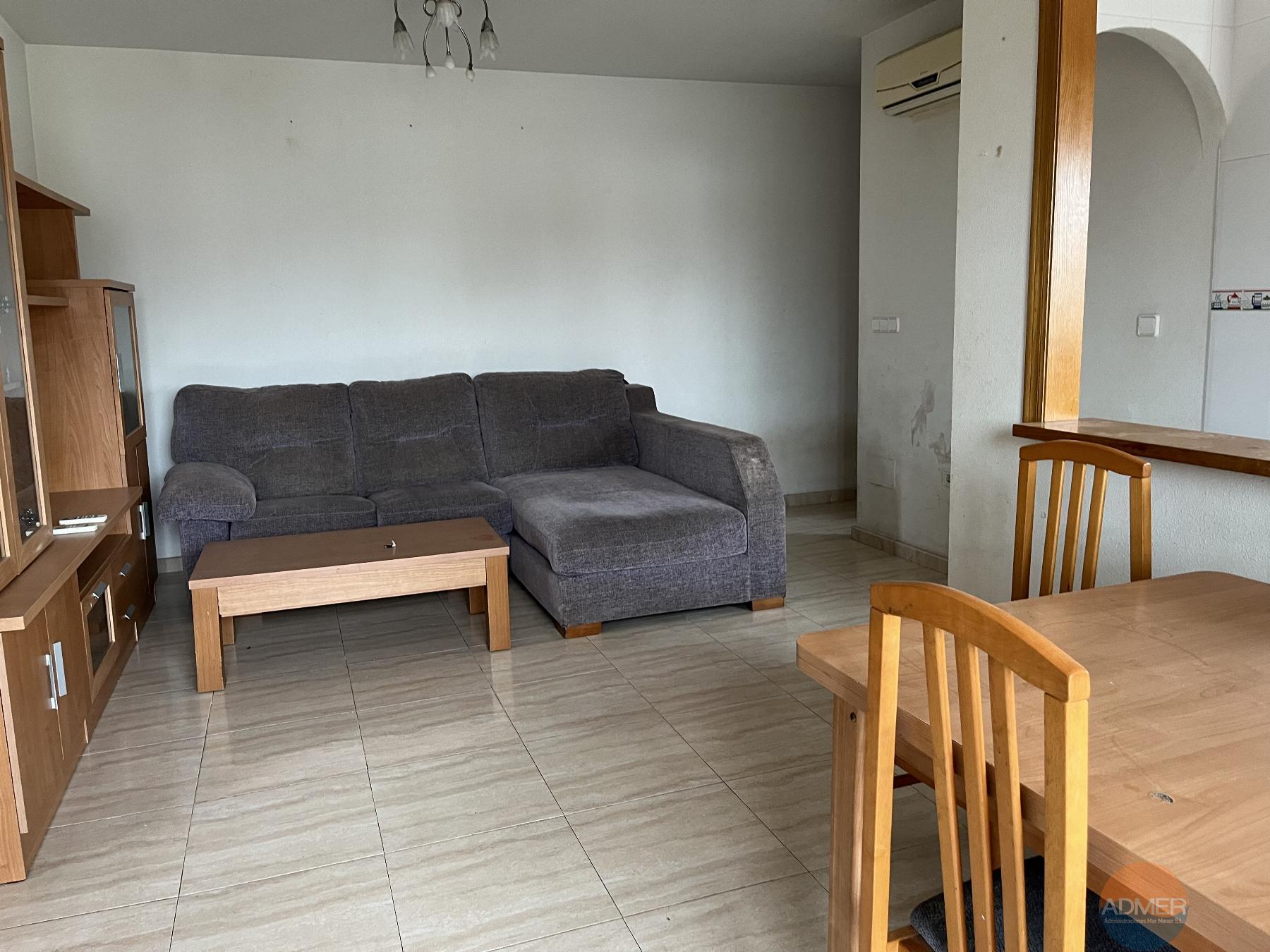 For sale of flat in Los Alcázares