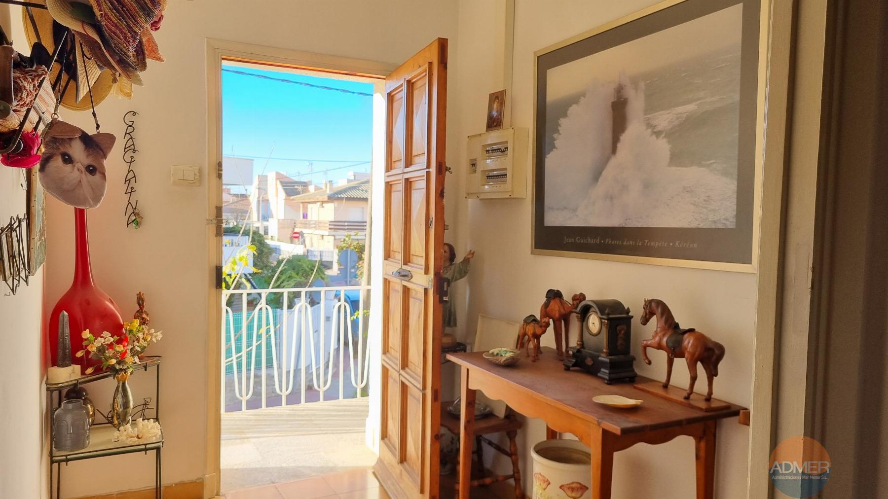 For sale of flat in Santiago de la Ribera