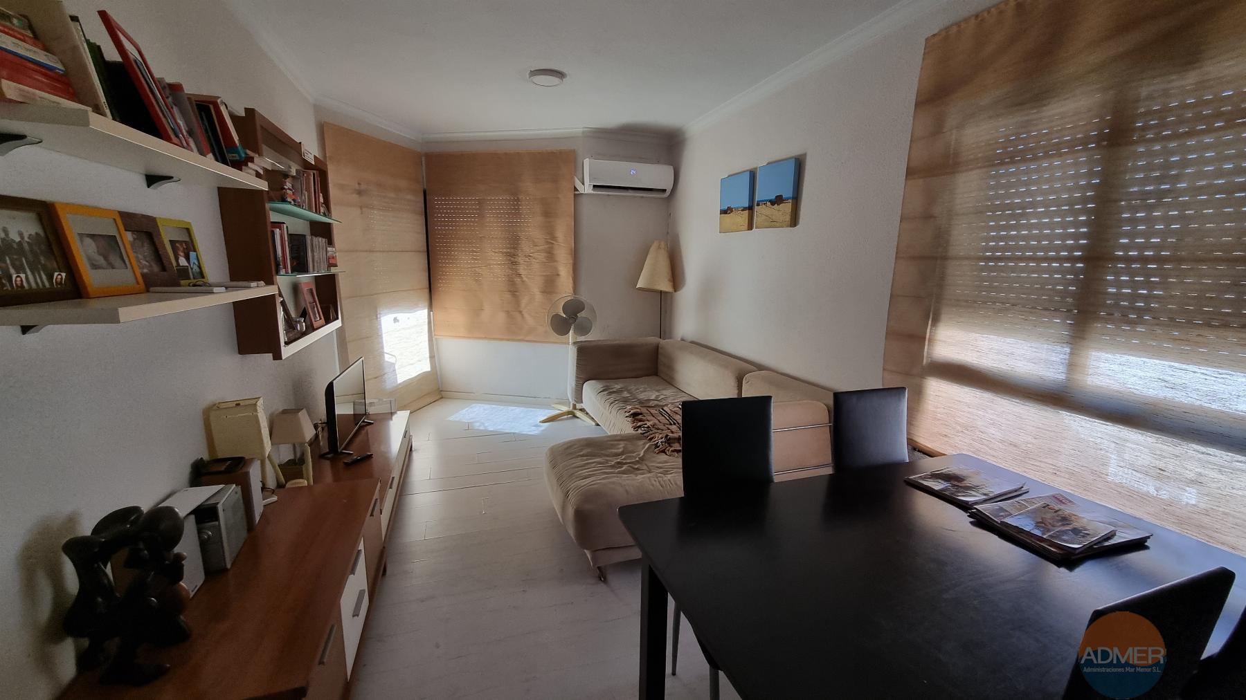 Venta de piso en Santiago de la Ribera