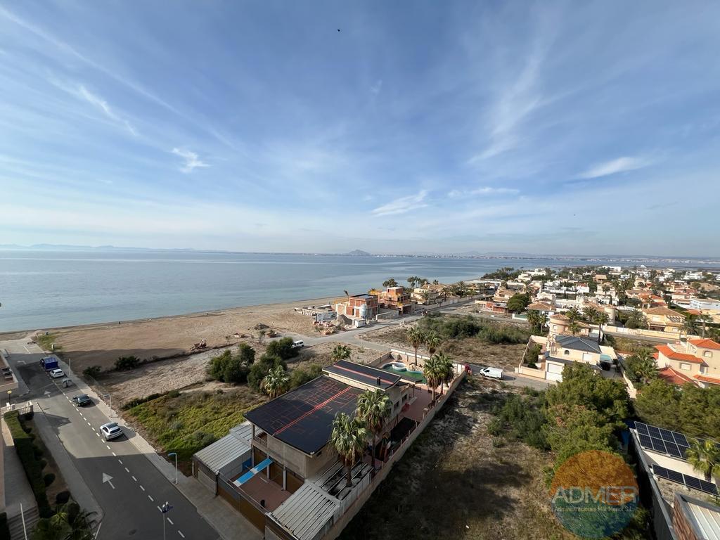For sale of apartment in La Manga del Mar Menor