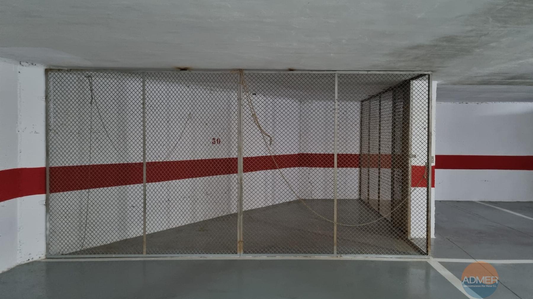 Venta de garaje en Santiago de la Ribera