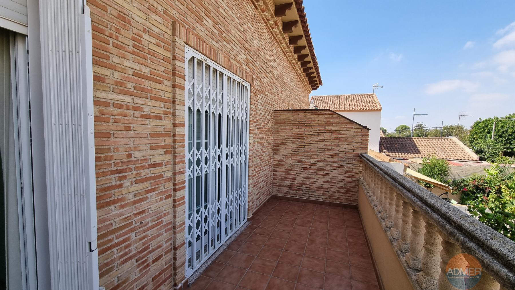 For sale of house in Santiago de la Ribera