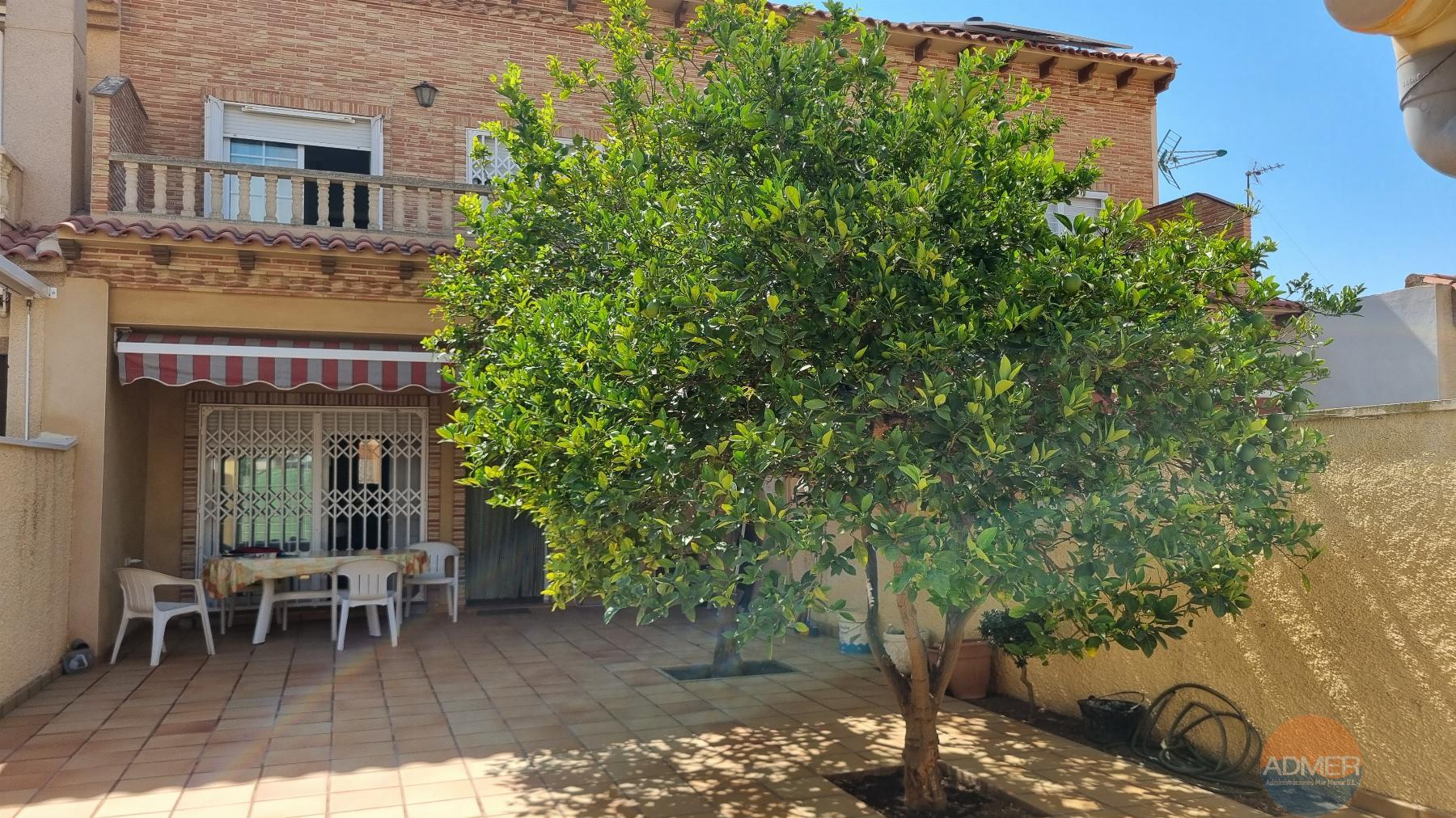 For sale of house in Santiago de la Ribera