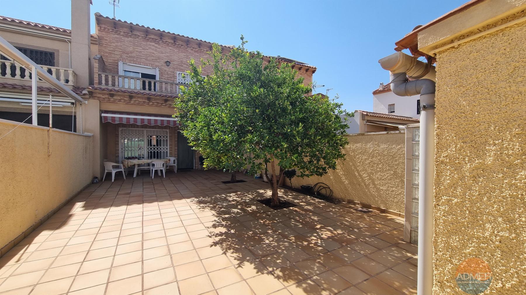For sale of house in Santiago de la Ribera