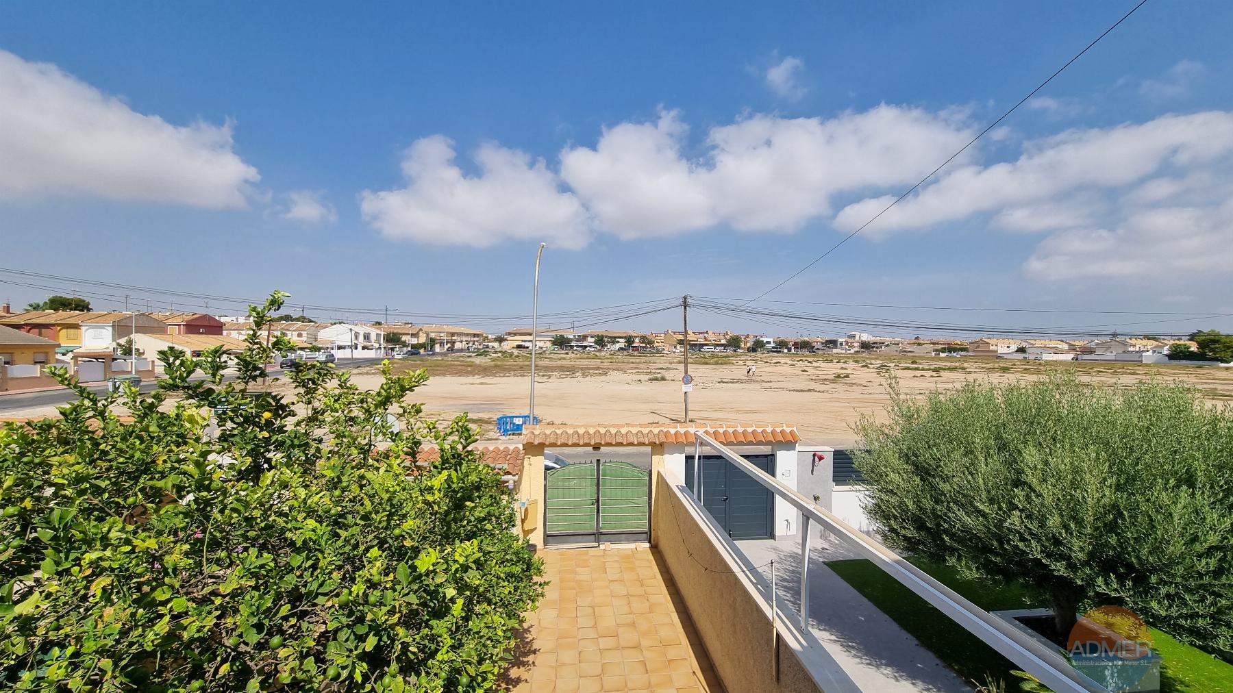 For sale of house in Santiago de la Ribera