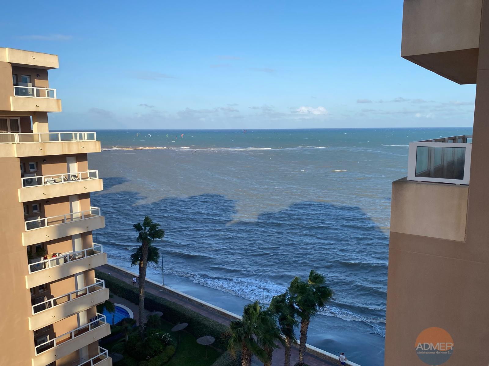 For sale of apartment in La Manga del Mar Menor