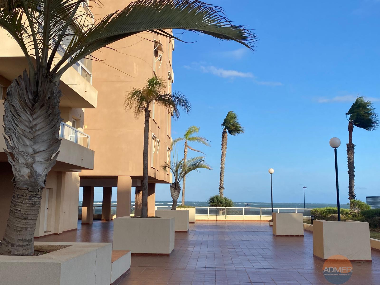 For sale of apartment in La Manga del Mar Menor