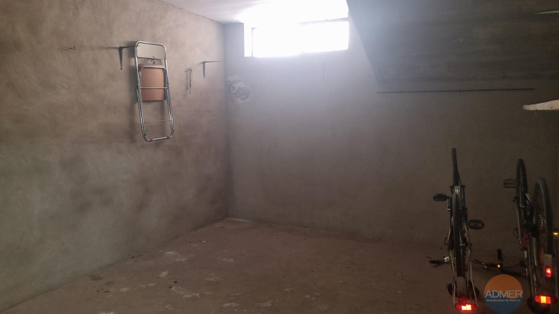 Venta de garaje en San Javier