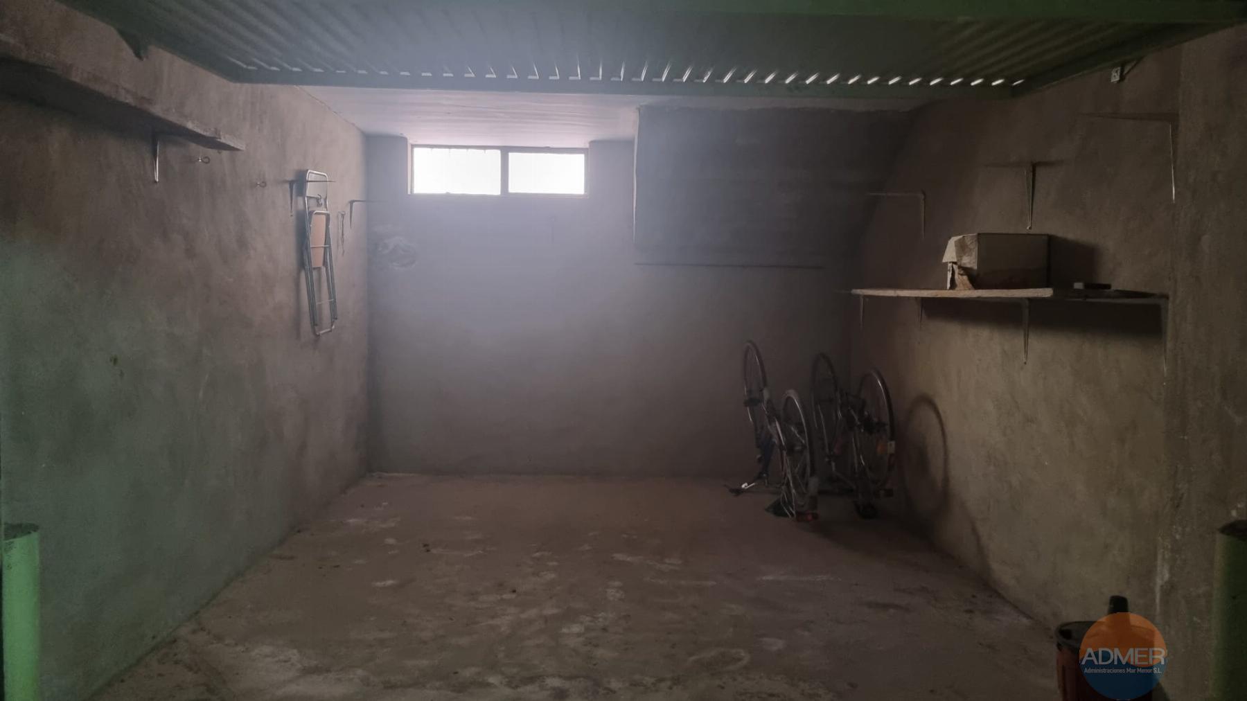 Venta de garaje en San Javier