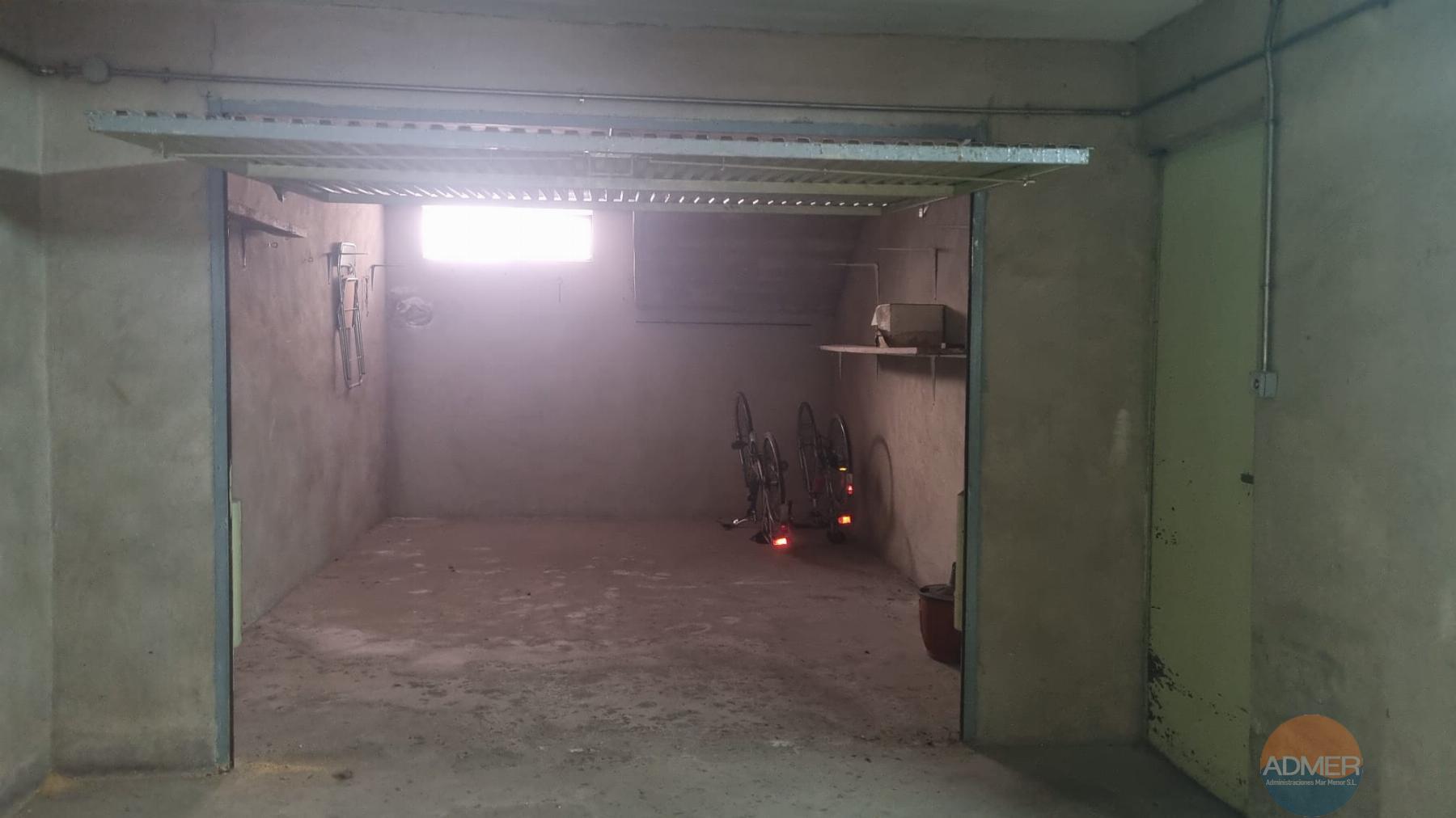 Venta de garaje en San Javier