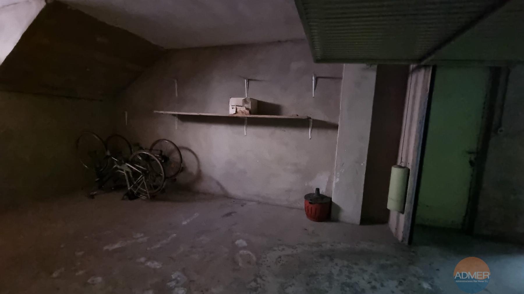 Venta de garaje en San Javier