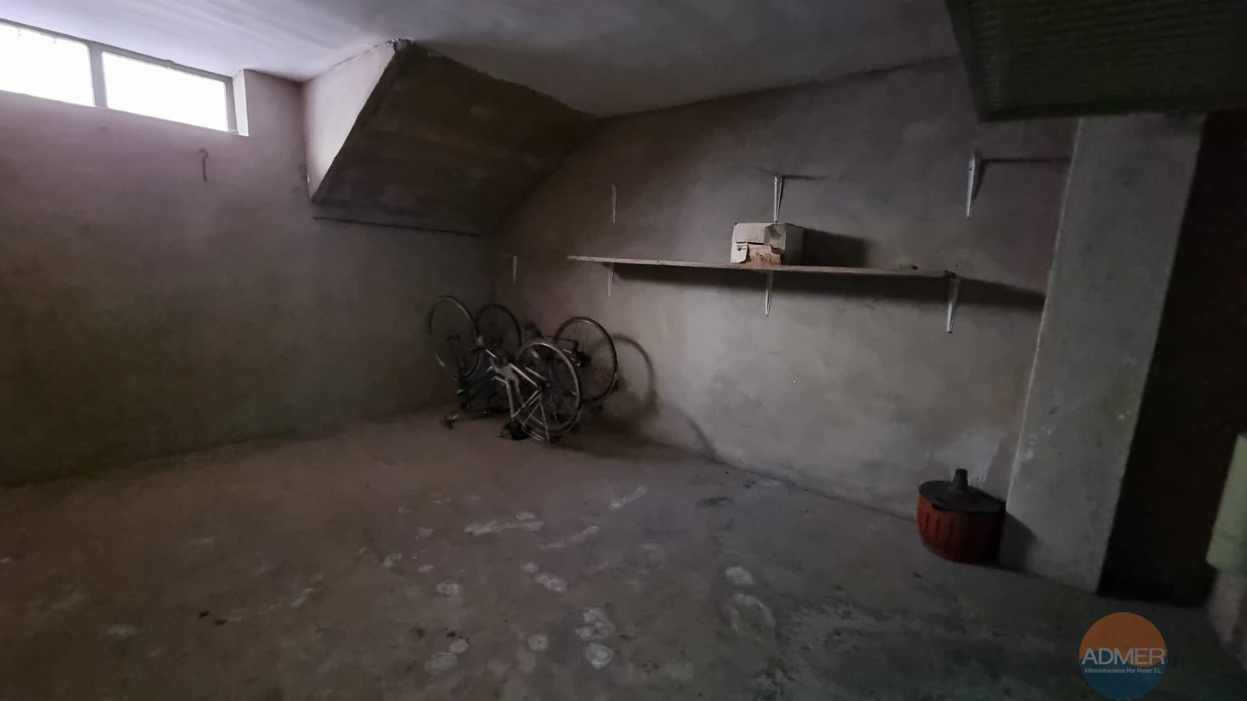 Venta de garaje en San Javier