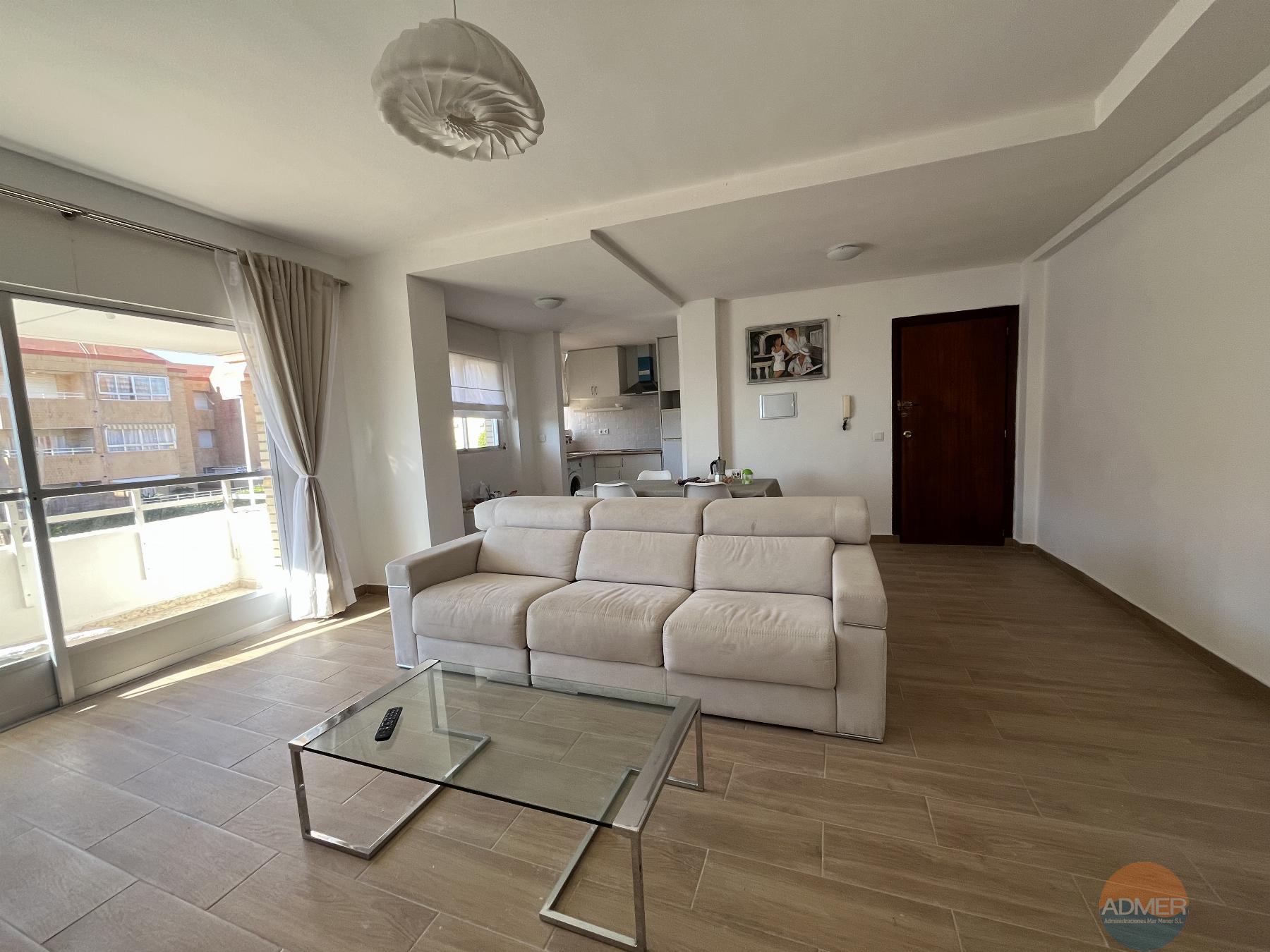 Venta de piso en Santiago de la Ribera