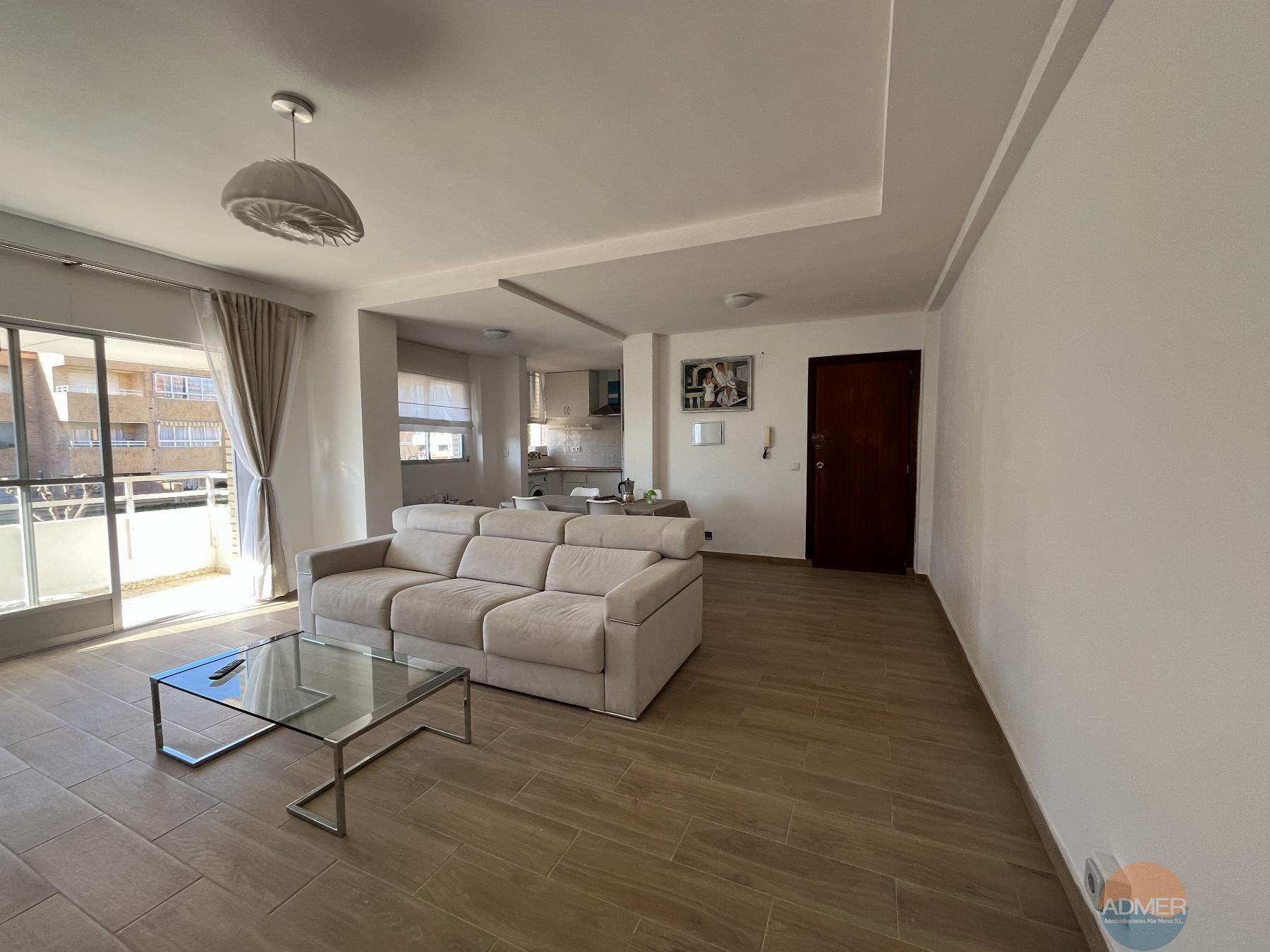 Venta de piso en Santiago de la Ribera