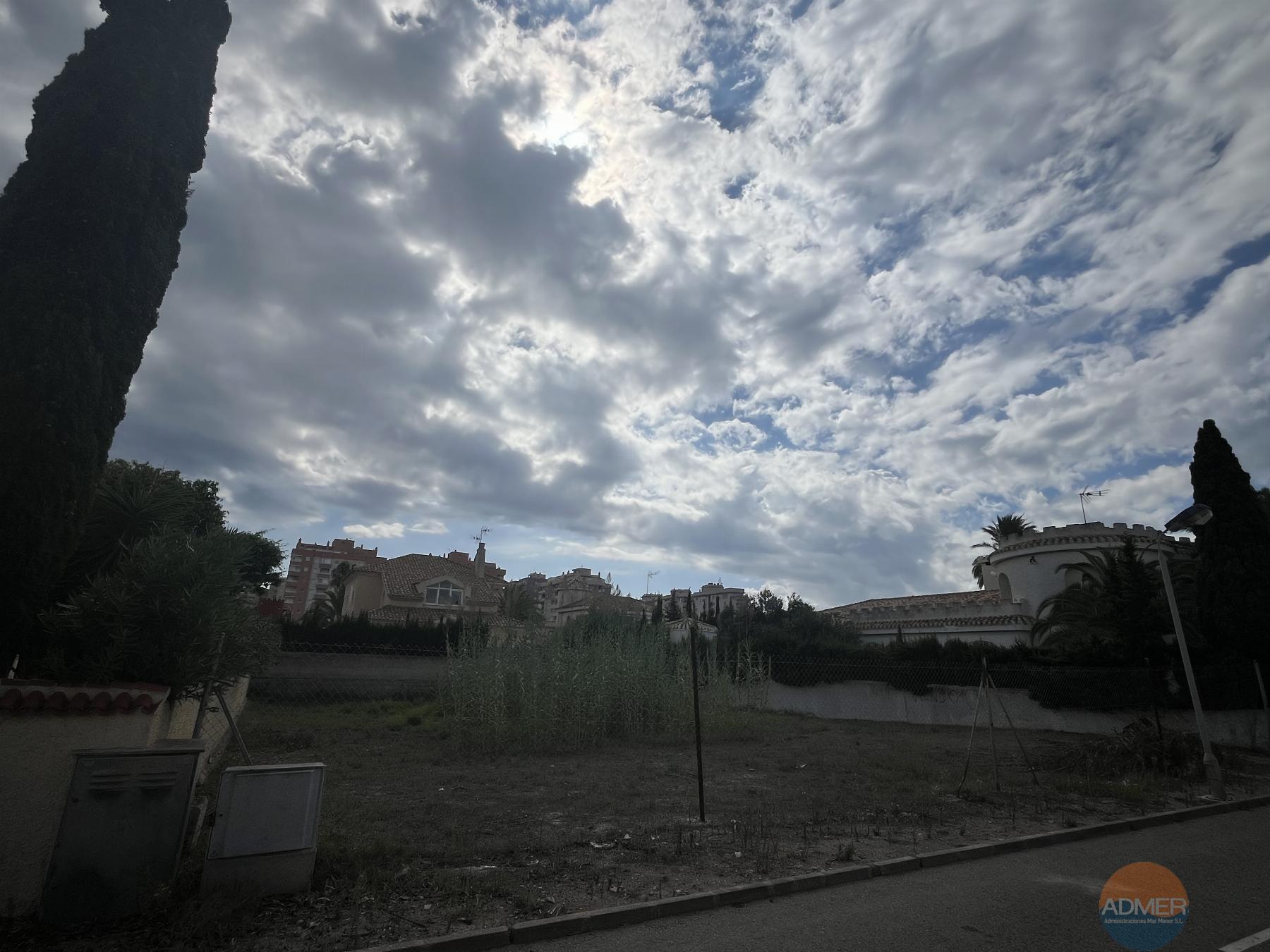 Venta de terreno en La Manga del Mar Menor