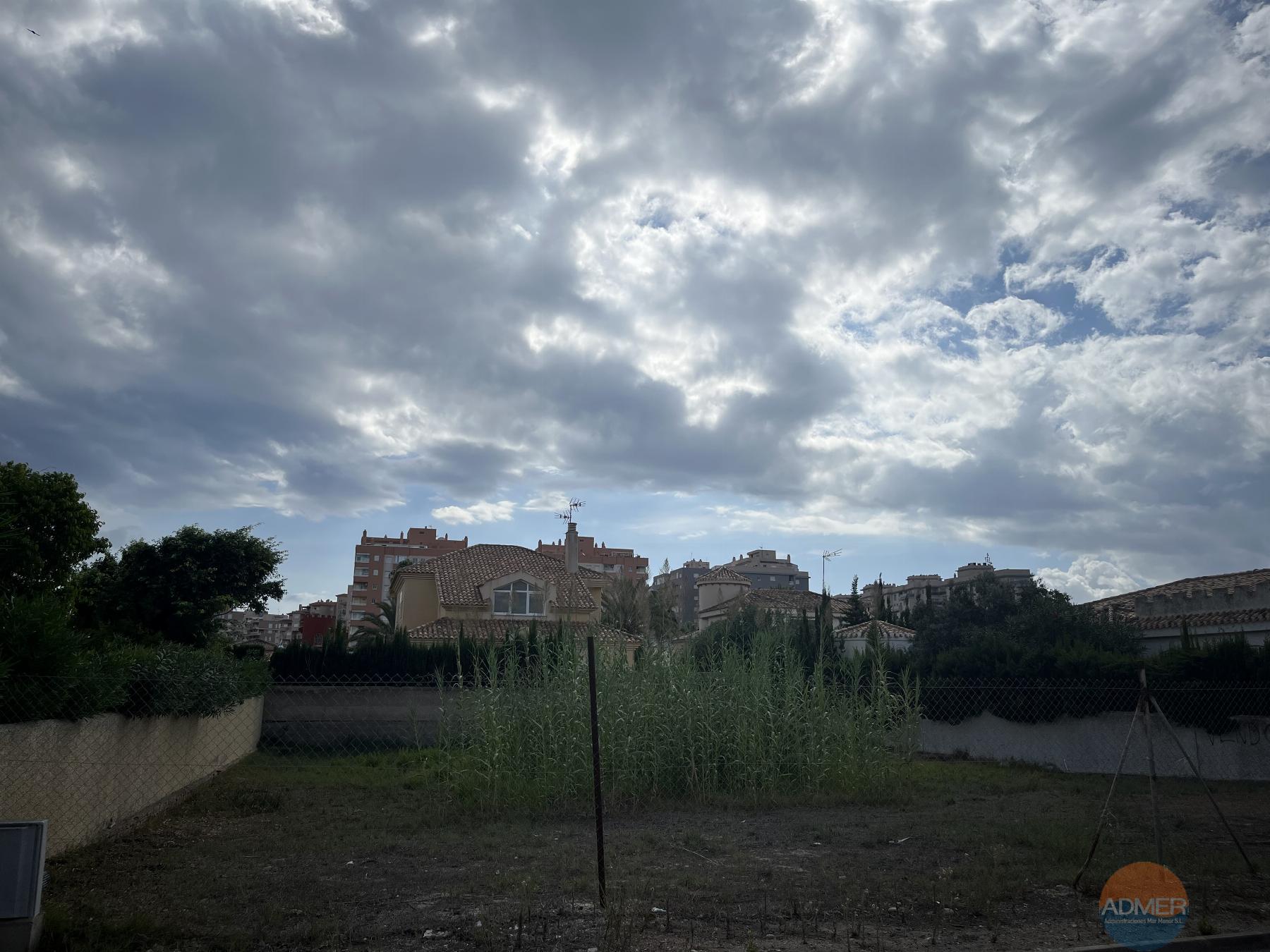 Venta de terreno en La Manga del Mar Menor