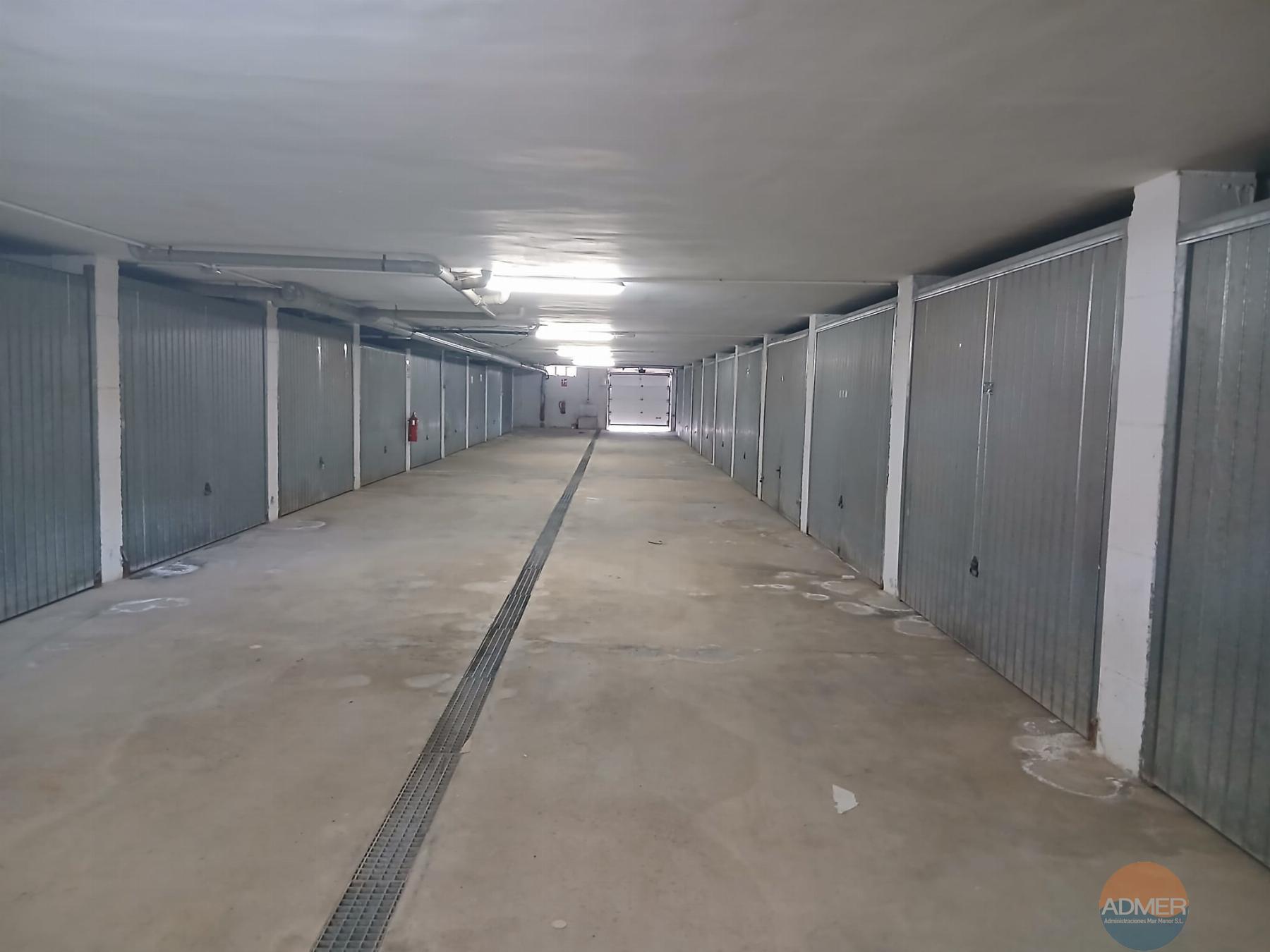 Venta de garaje en La Manga del Mar Menor