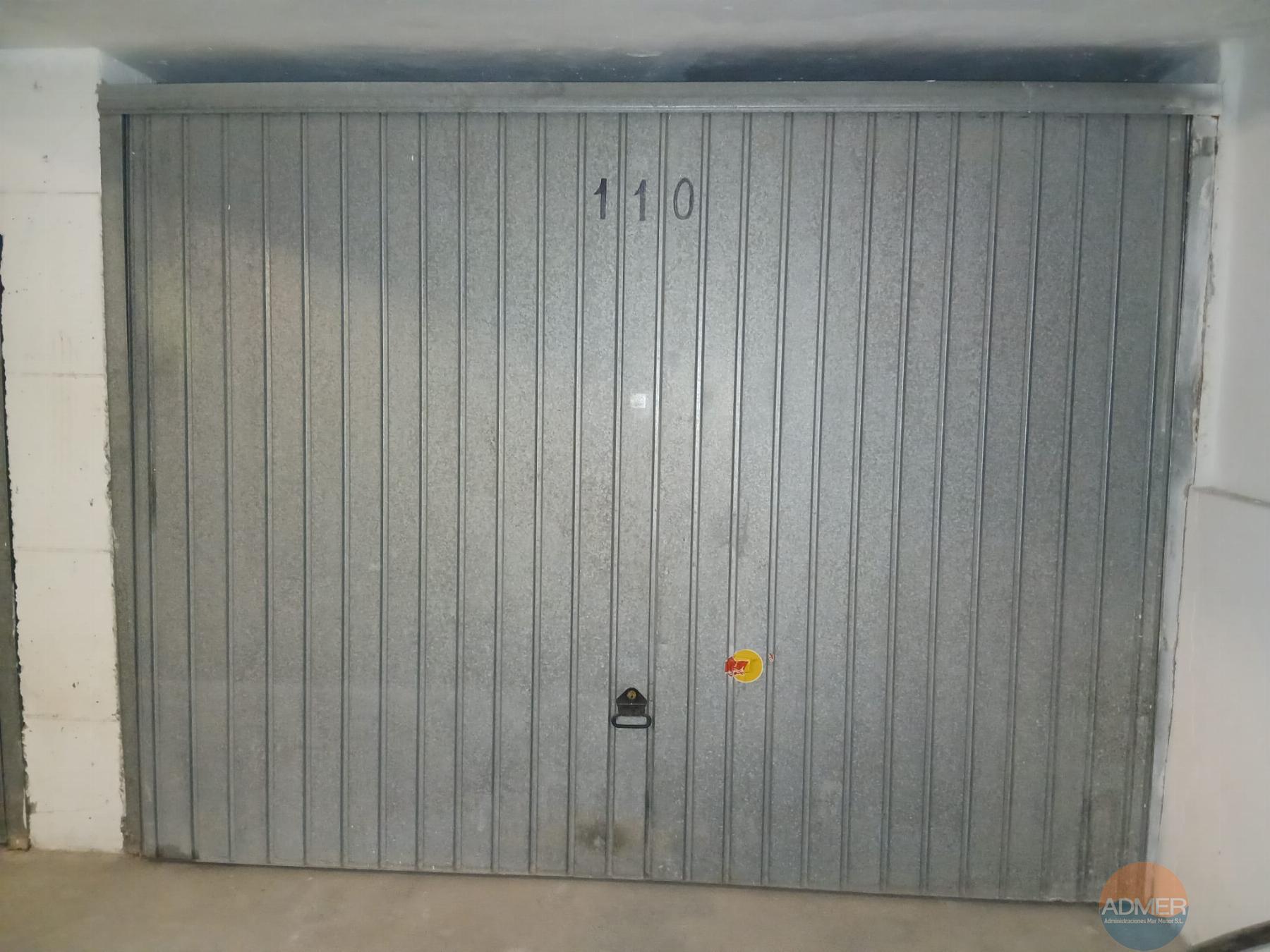 Venta de garaje en La Manga del Mar Menor