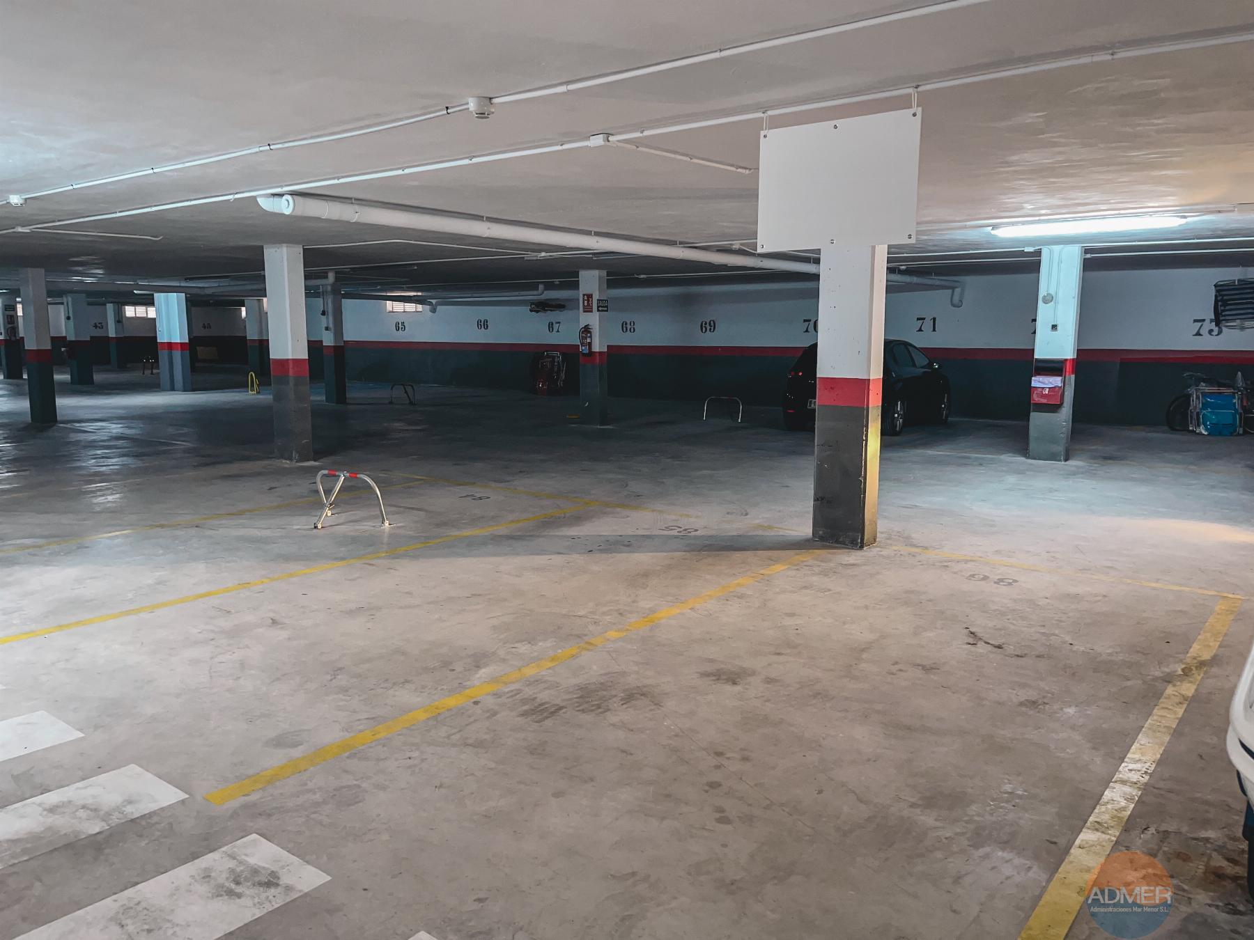 Venta de garaje en La Manga del Mar Menor