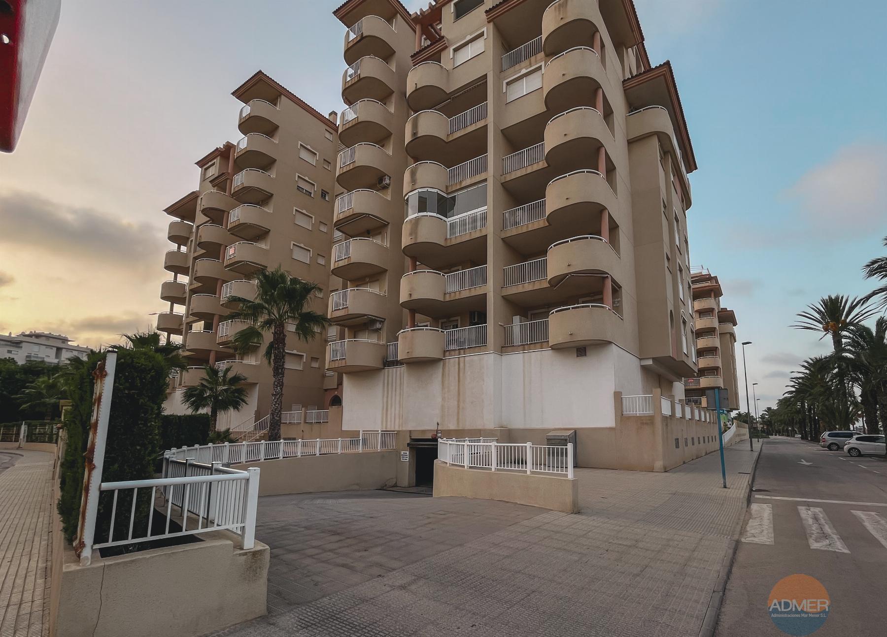 Venta de garaje en La Manga del Mar Menor
