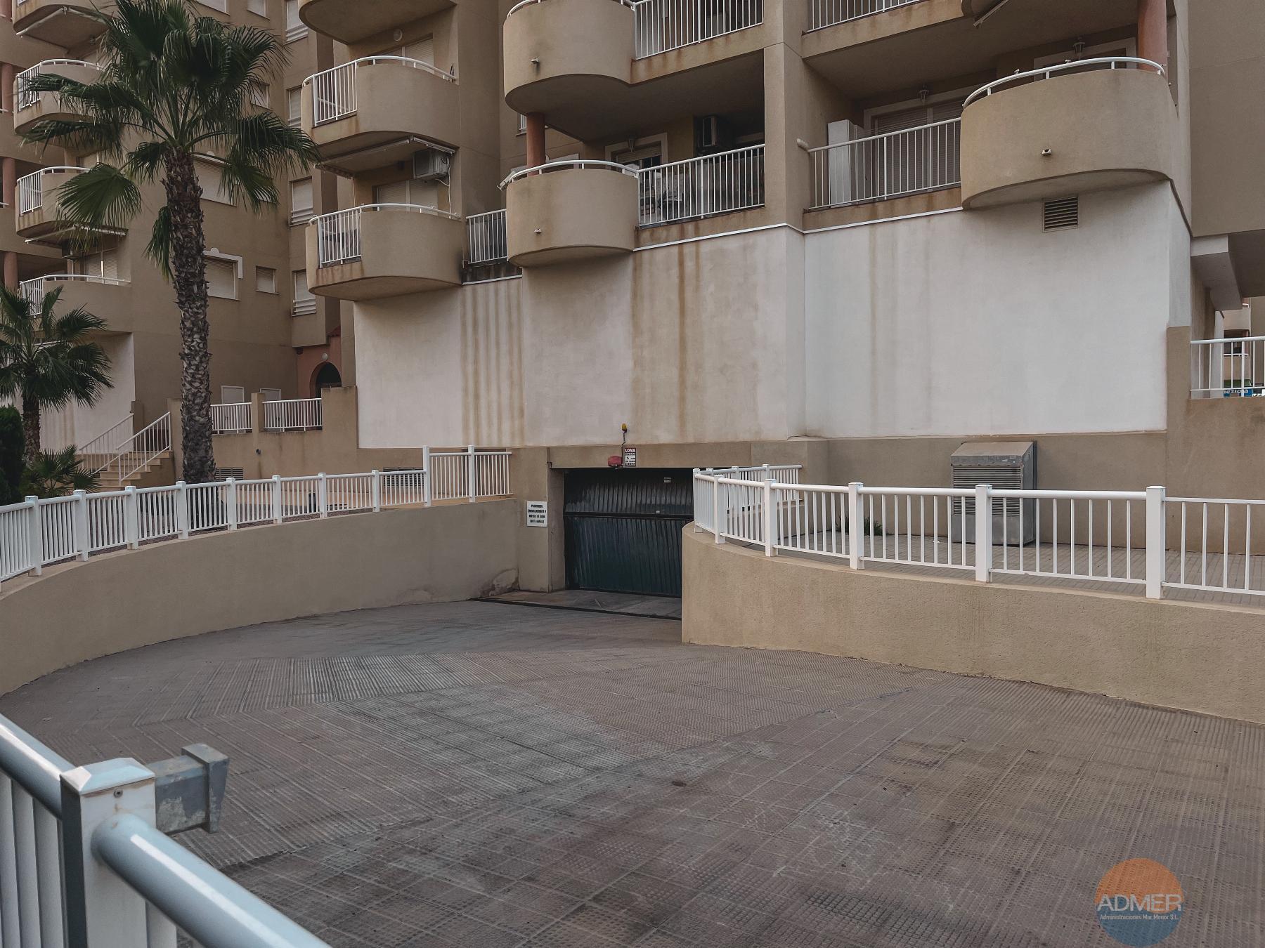 Venta de garaje en La Manga del Mar Menor
