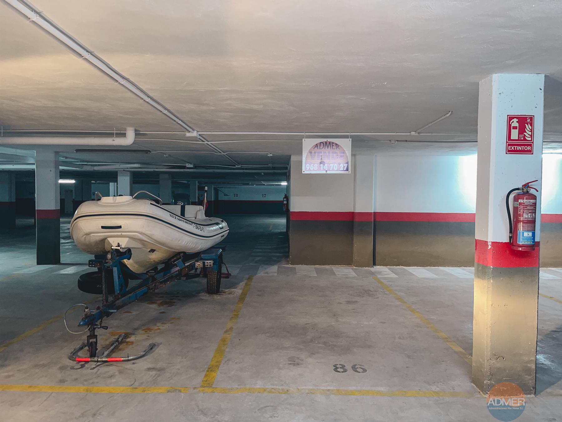 Venta de garaje en La Manga del Mar Menor