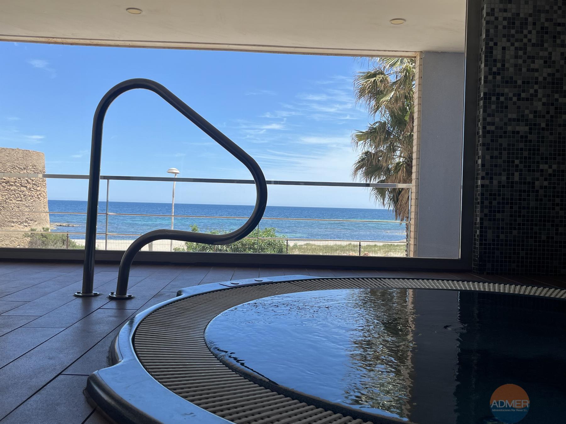 For sale of flat in La Manga del Mar Menor