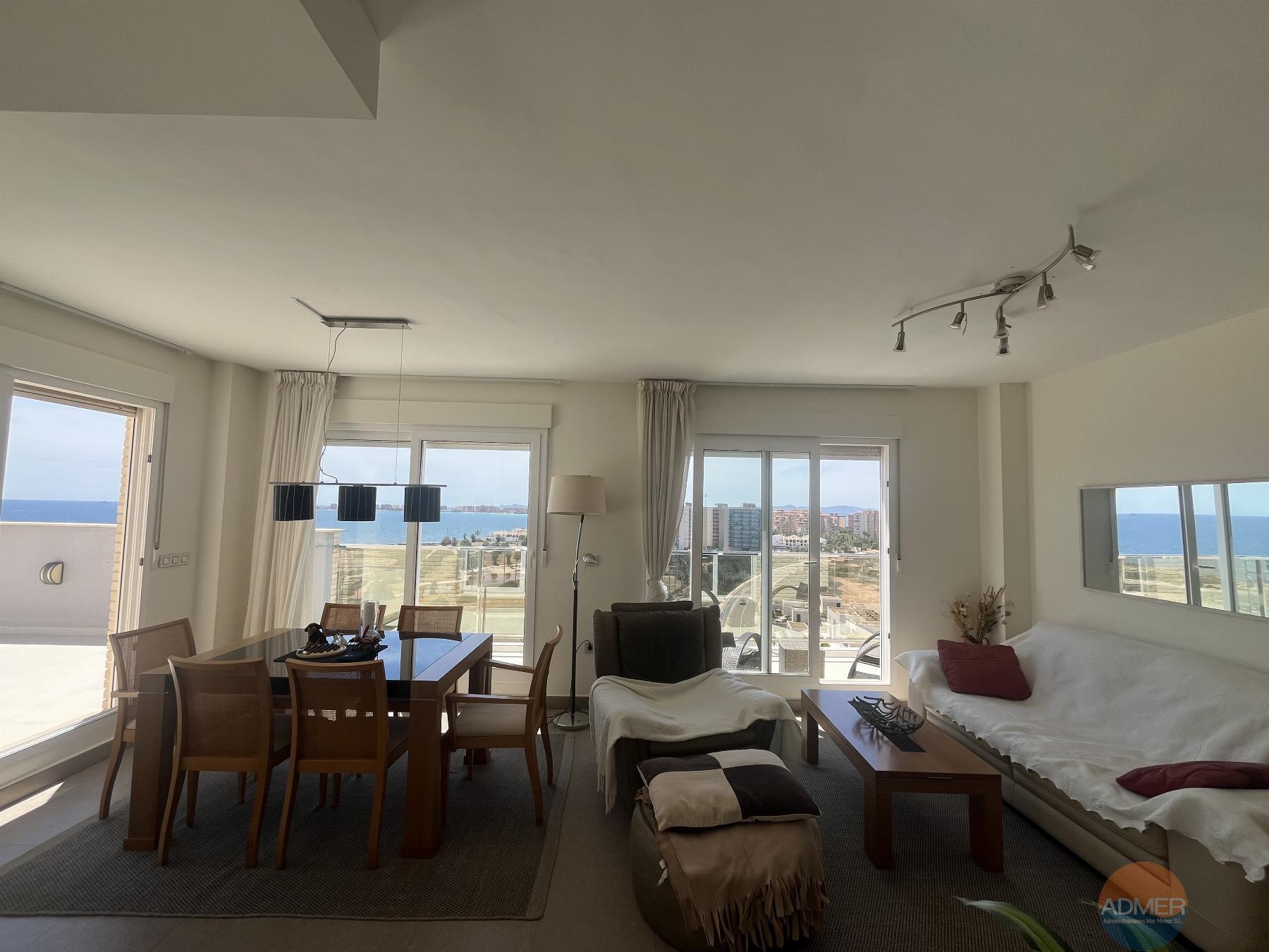 For sale of flat in La Manga del Mar Menor