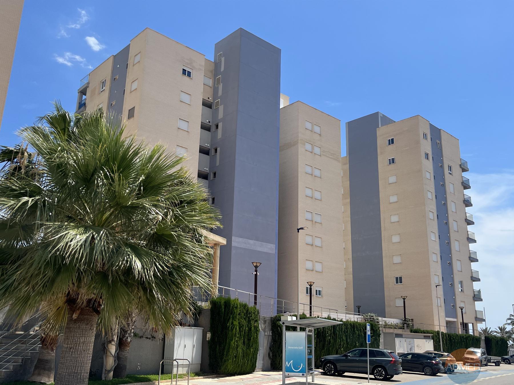 For sale of flat in La Manga del Mar Menor