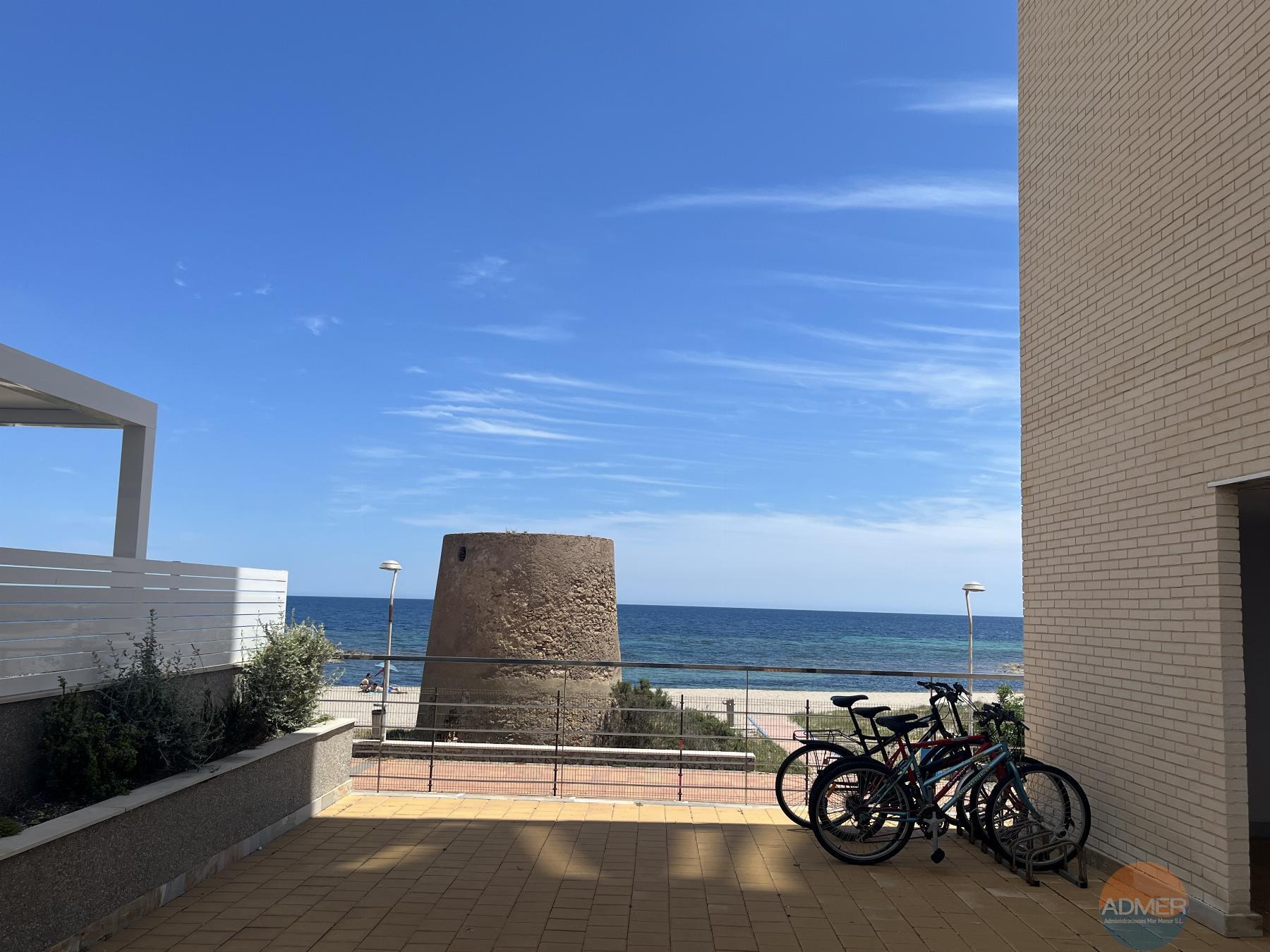 For sale of flat in La Manga del Mar Menor
