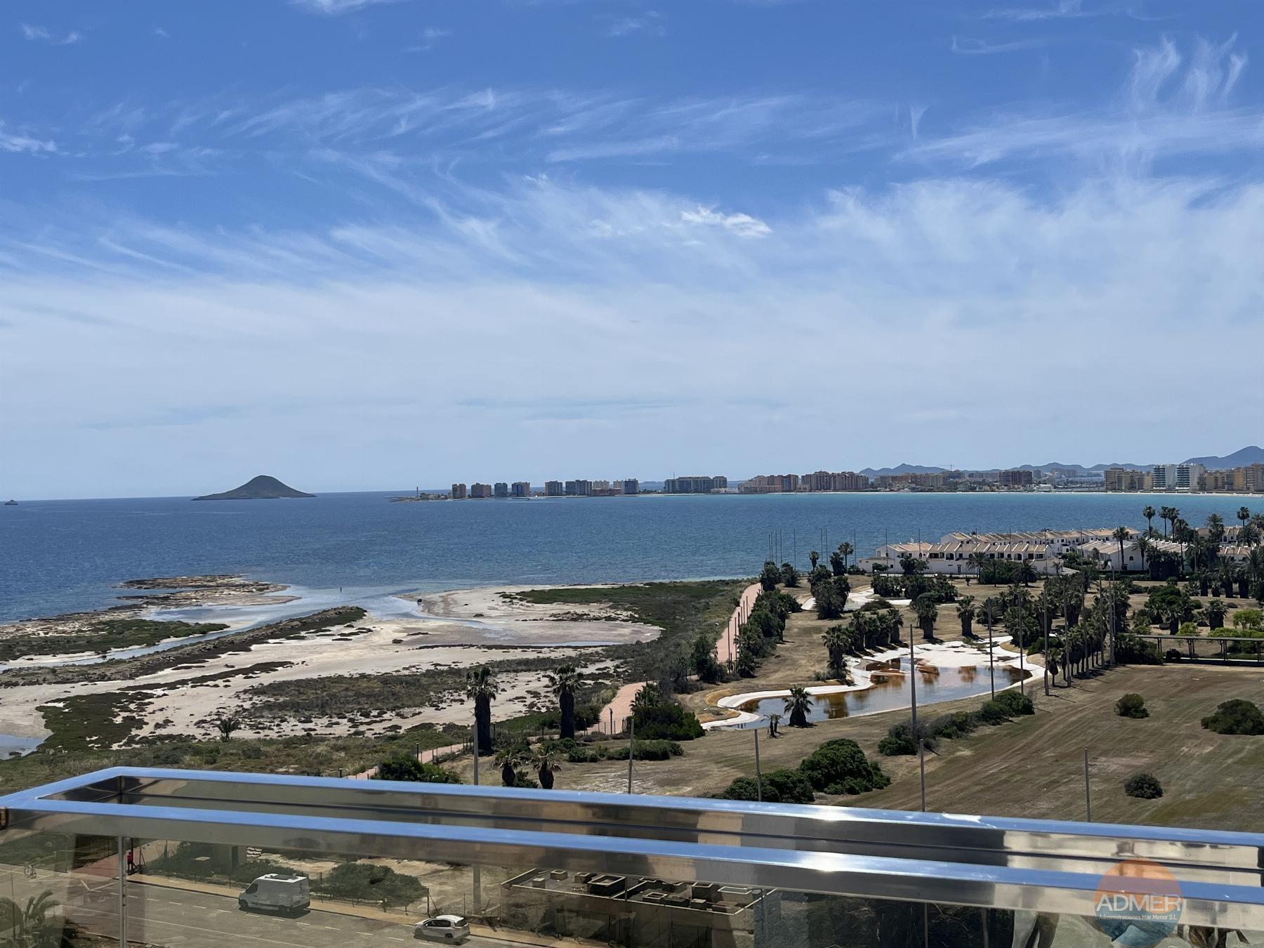 For sale of flat in La Manga del Mar Menor