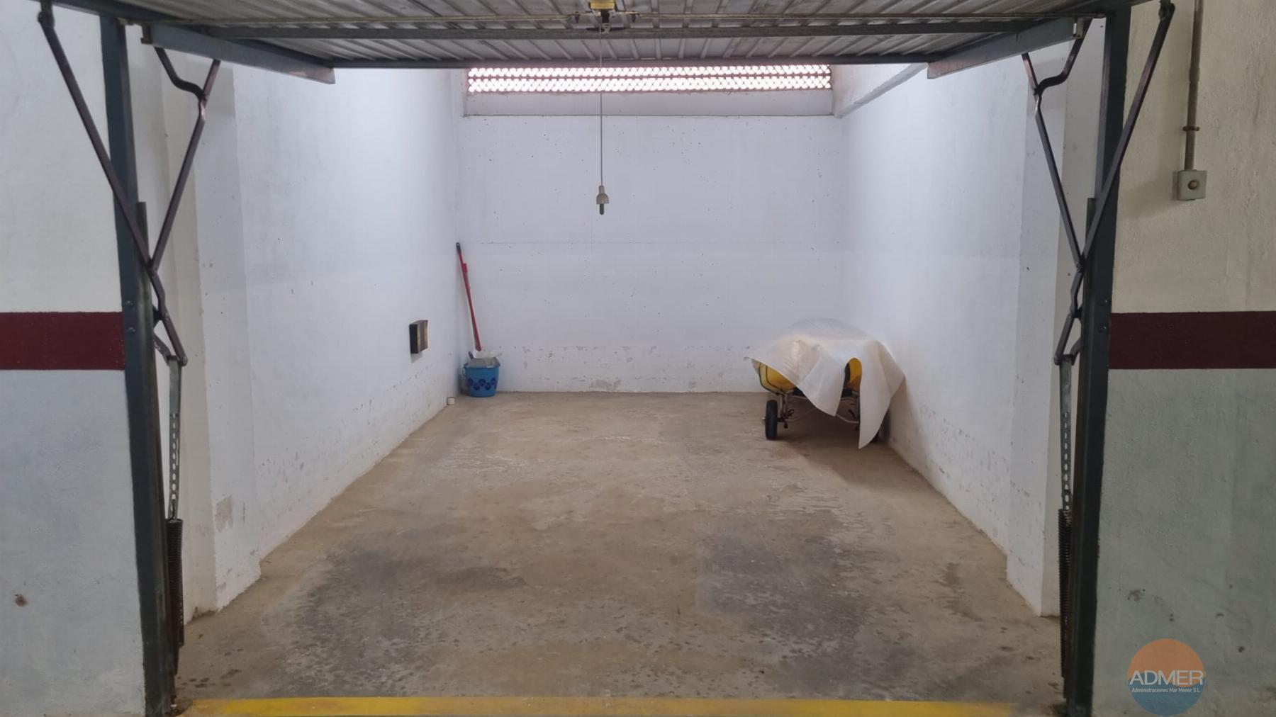 Venta de garaje en Santiago de la Ribera