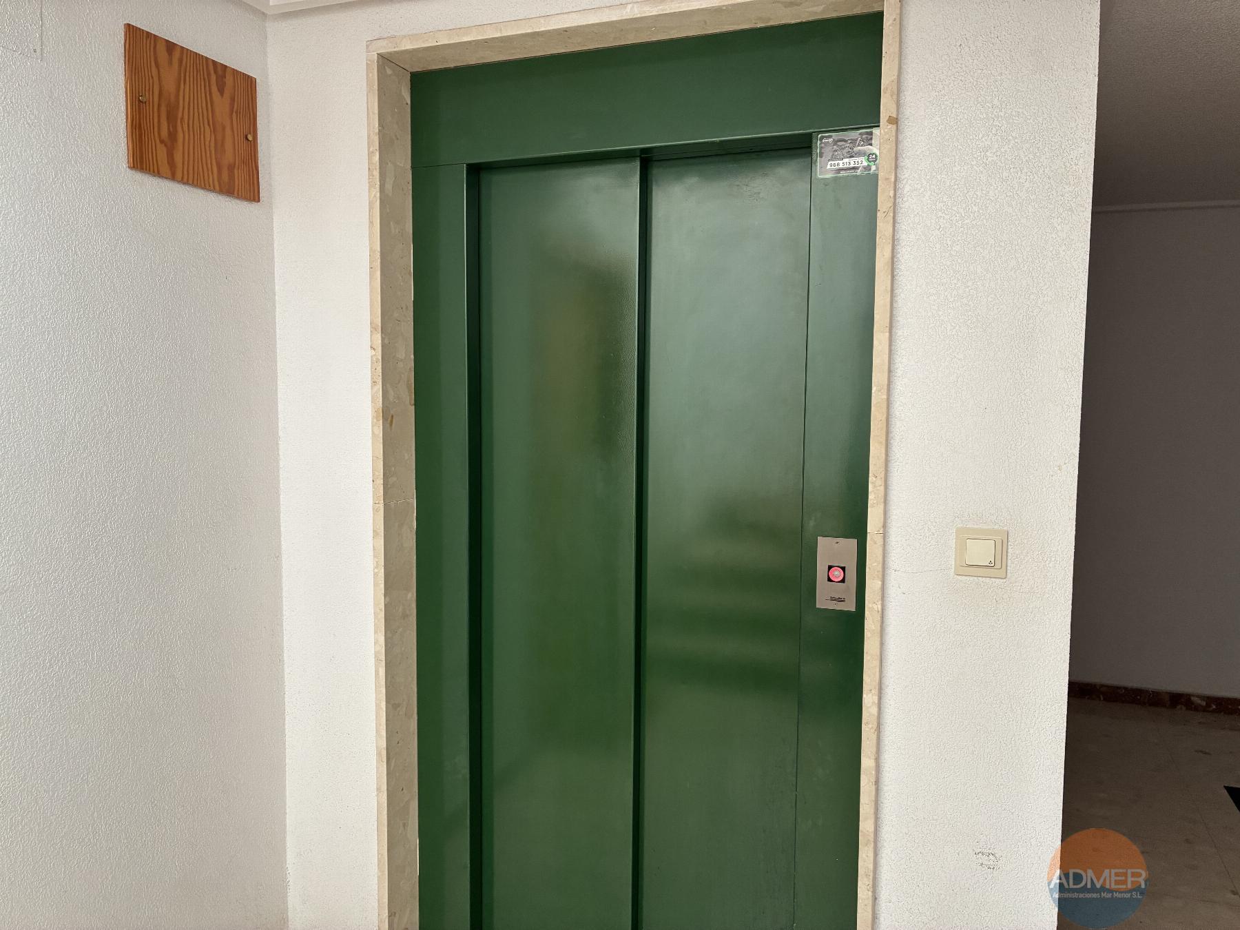 Venta de piso en Santiago de la Ribera