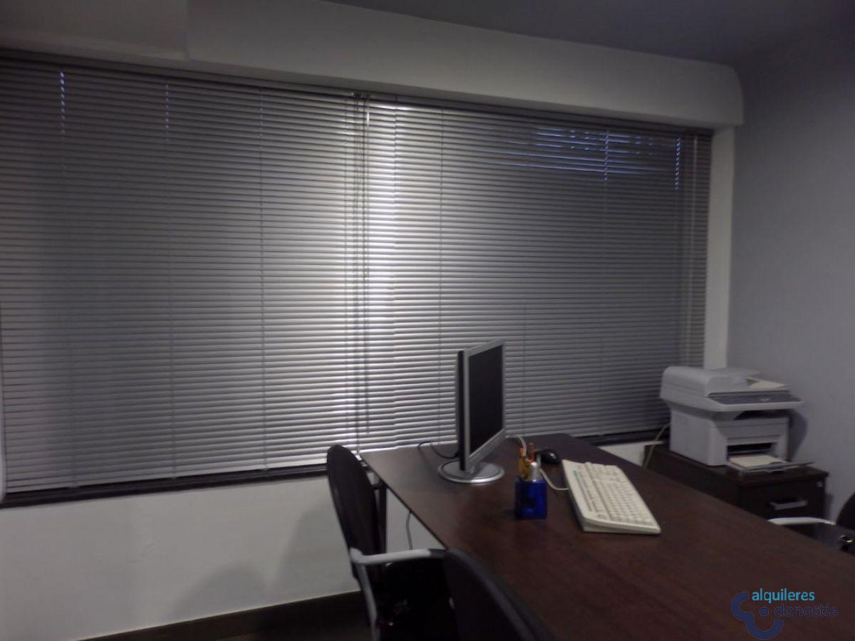 For rent of commercial in Donostia-San Sebastián