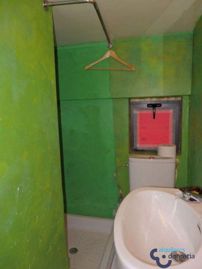 For rent of commercial in Donostia-San Sebastián