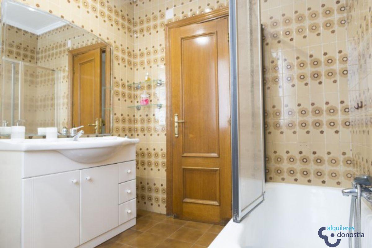 For rent of flat in Donostia-San Sebastián
